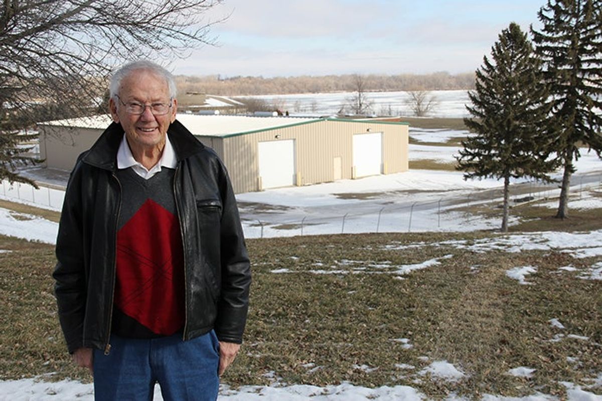 89yearold tours 5 changes to Albert Lea through the years(00)