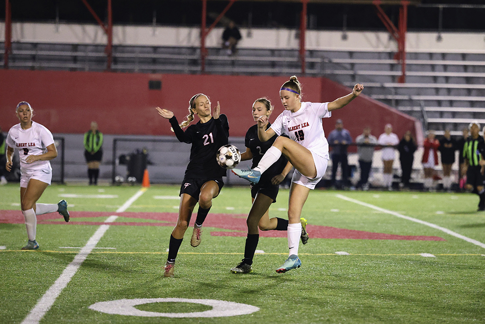 Albert Lea girls' soccer team heading to state for first time