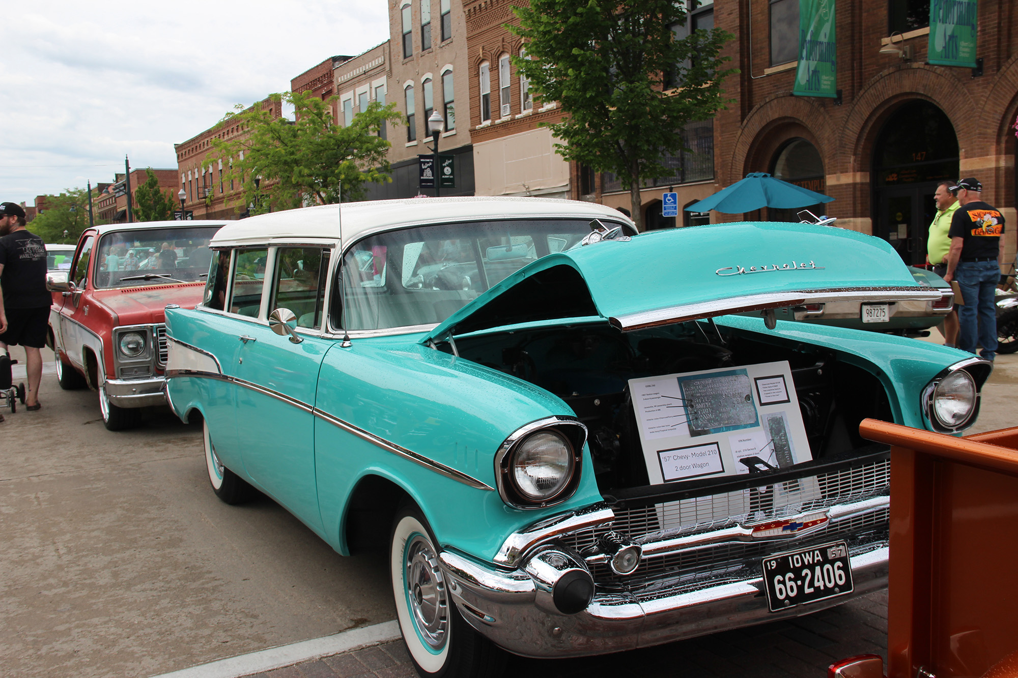 Eddie Cochran festival brings out big crowds in downtown Alb