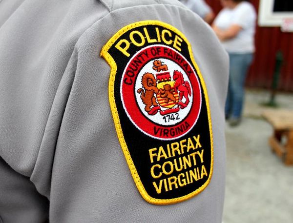 Fairfax police seek man who allegedly exposed self along Lee...