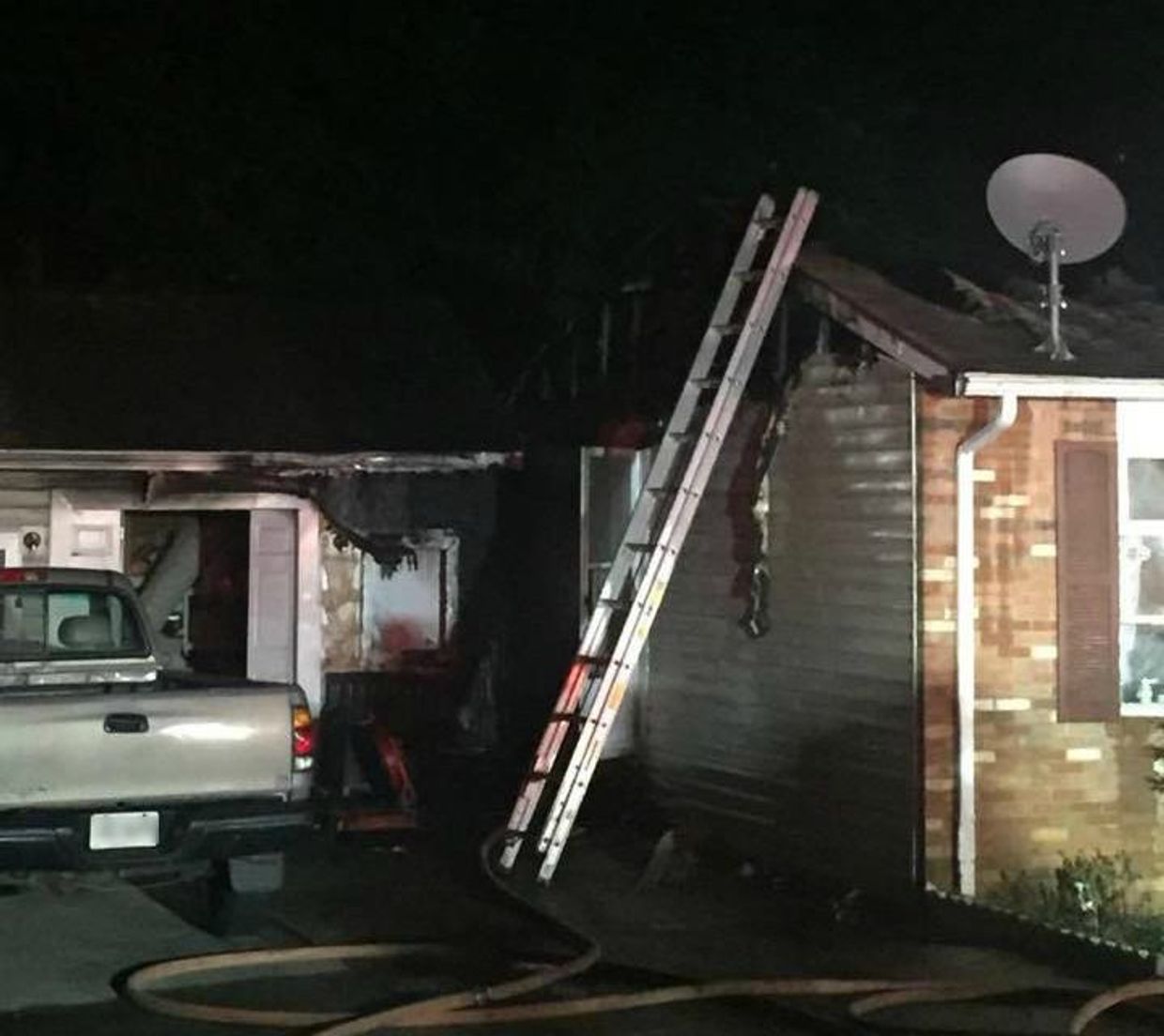 House fires in Woodbridge, Lake Ridge on Tuesday night