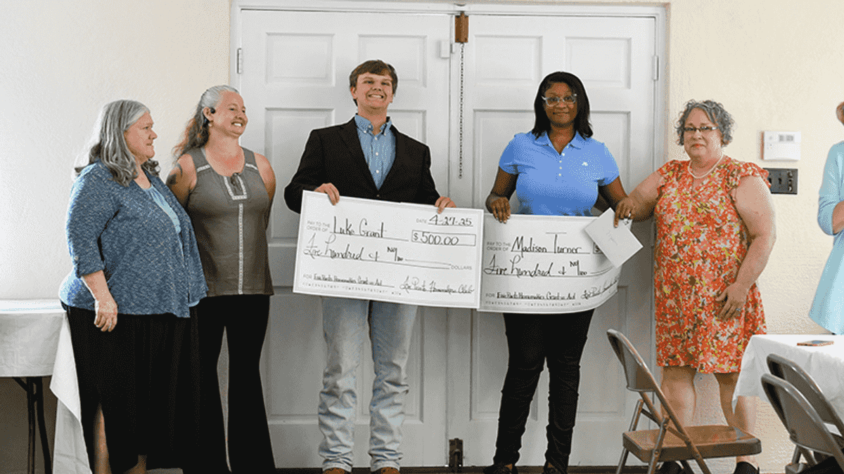 Five Points club presents scholarships