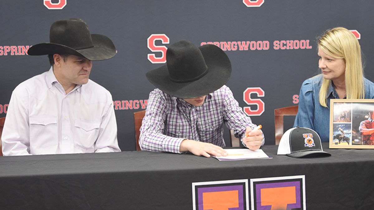 Springwood’s Moon commits to Missouri Valley rodeo program On Sunday, Springwood senior Luke Moon was surrounded by family, friends and coaches as he signed to compete in rodeo for Missouri Valley College.