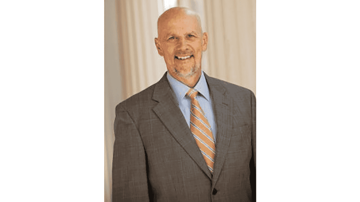 CONTRIBUTOR'S VIEW - Dean Collins: Houston, We Have a Problem Dean Collins connects Pew data on declining prayer with Jesus' Sermon on the Mount, showing how the Lord's Prayer guides sincere, focused time alone with God.