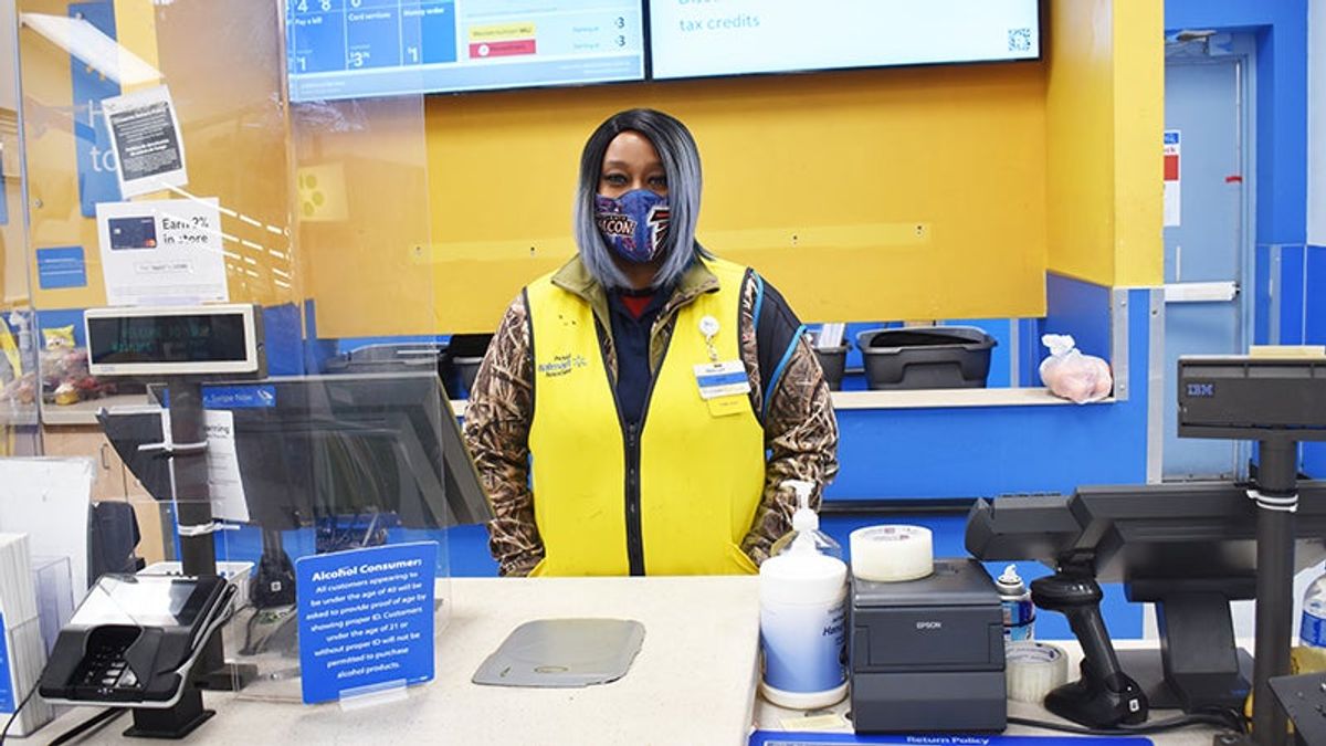 Homeless Inside Walmart Formerly homeless Walmart employee buys customer's groceries