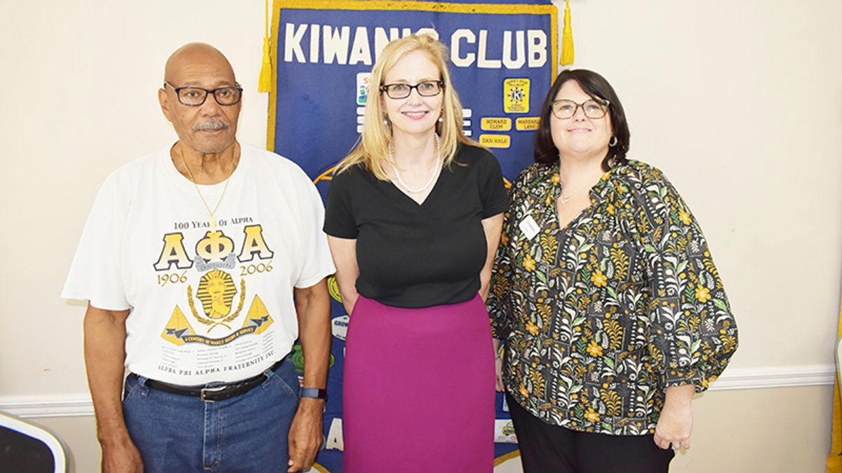 Lauderdale talks to Kiwanis