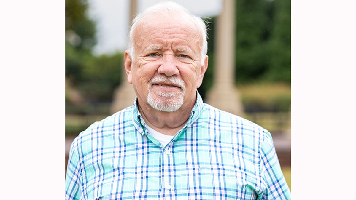 Retiring professor to serve as Point commencement speaker