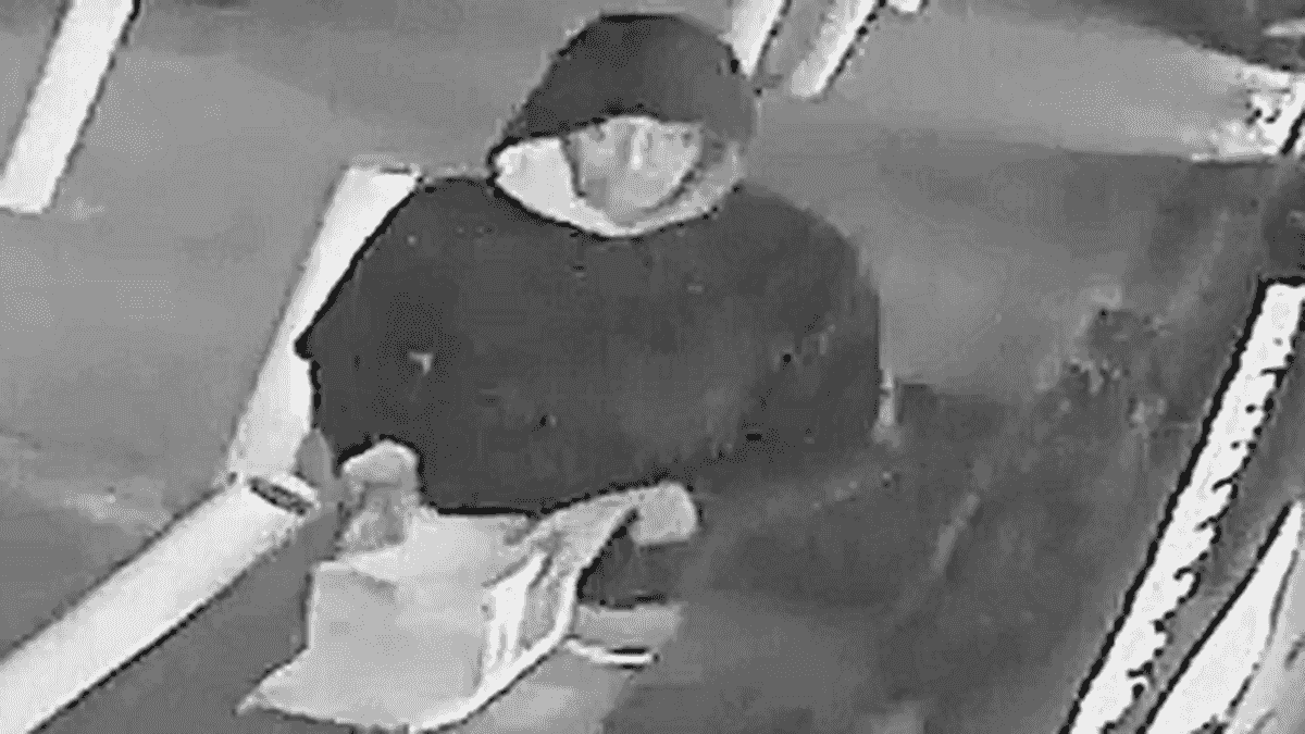 Police ask for help identifying man
