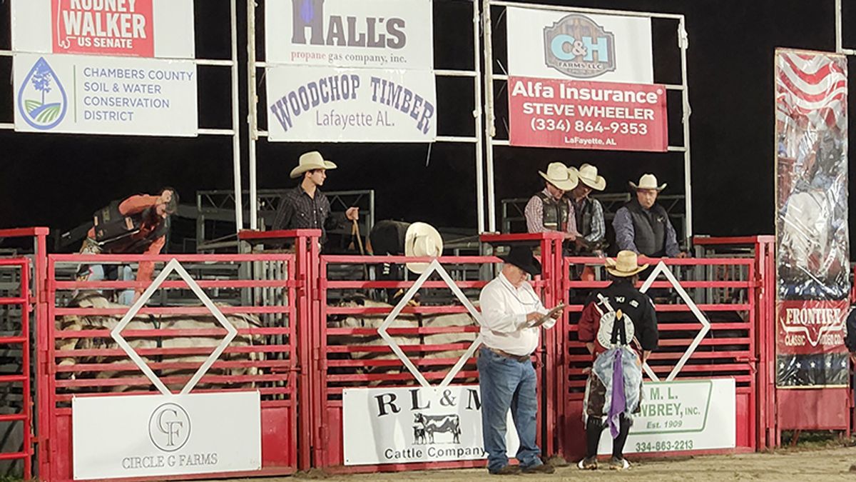 Bulls & Barrels returns to LaFayette