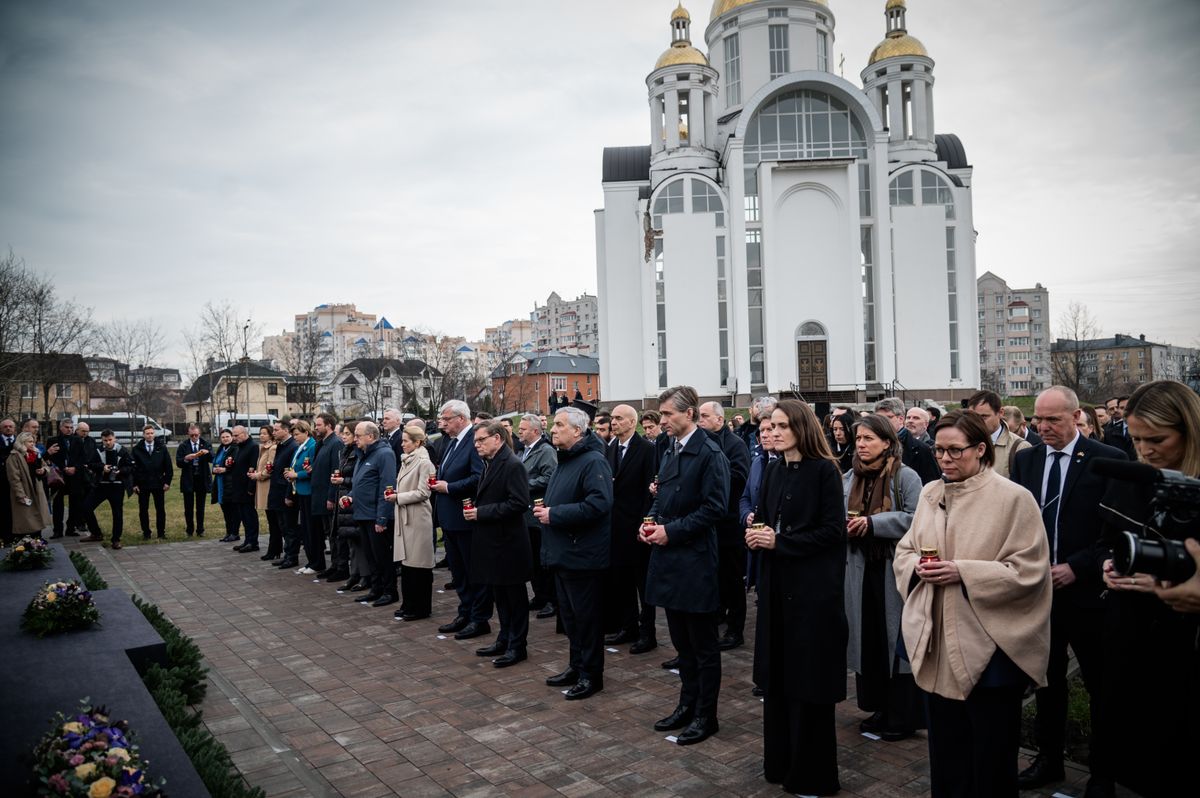 European ministers in Ukraine for Bucha atrocities anniversary as drones hammer Russian oil ports
