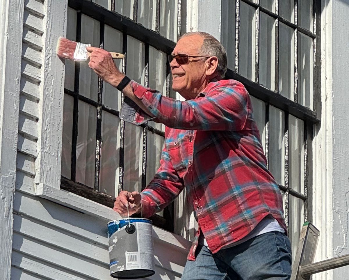 Charleston resident brings a perspective to human interaction that few can