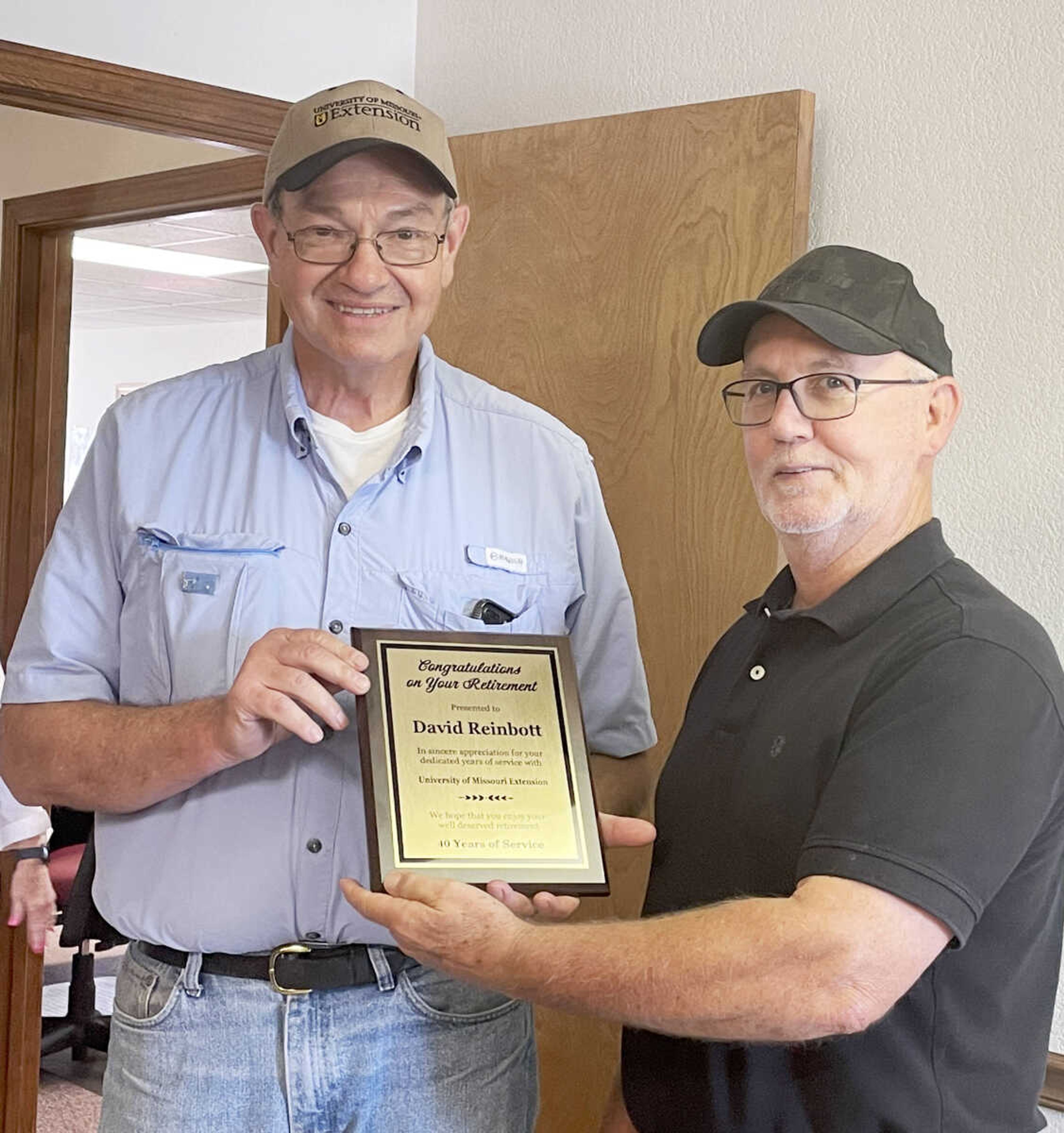 Submitted Photo 
Pictured are, from left, David Reinbott and Scott County Extension Council Chair Joe Pattengill.
