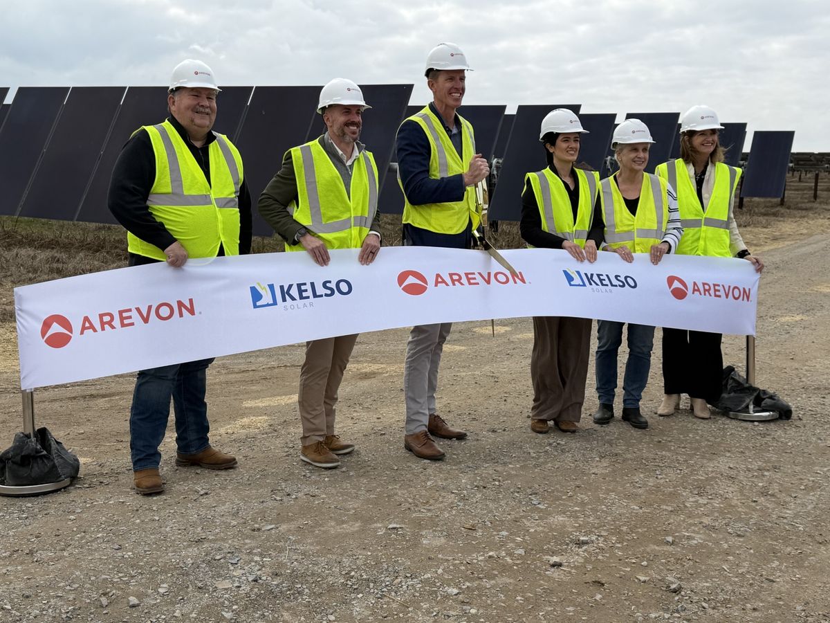 Massive investment and diversity of industry celebrated at opening of Kelso Solar