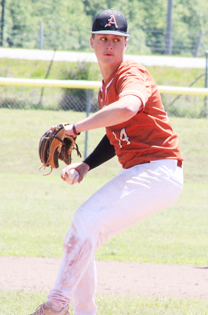 Five run seventh sends Armorel past West Side 9-5