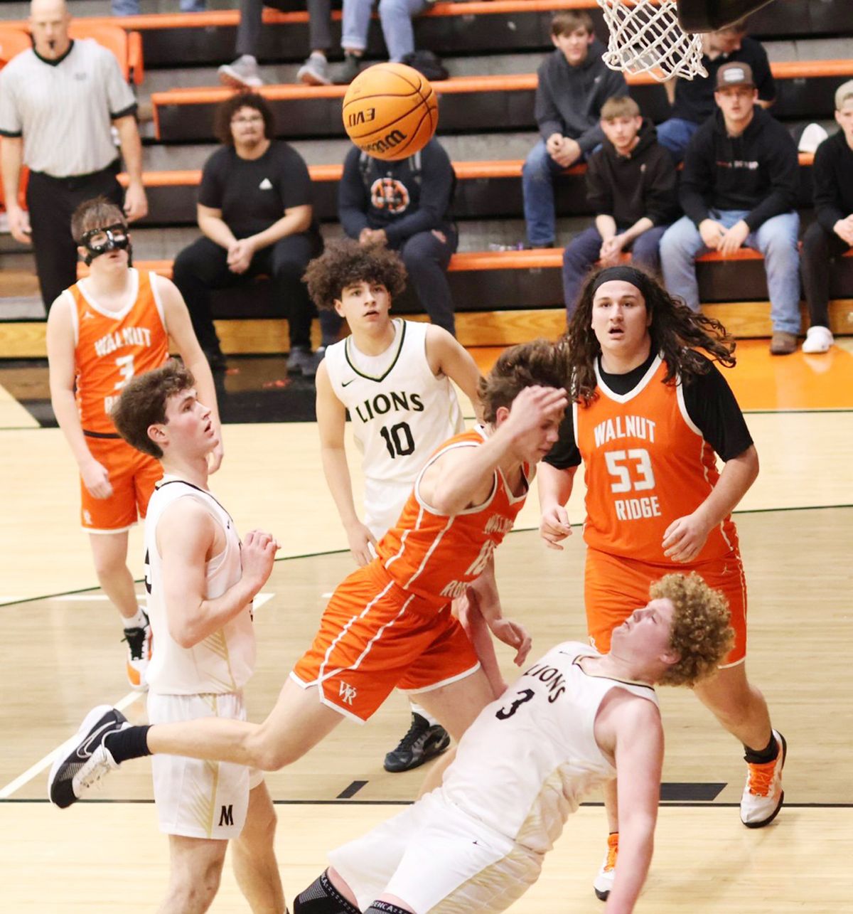 Walnut Ridge 4 Walnut Ridge upsets Manila/Colts and Lady Hornets win