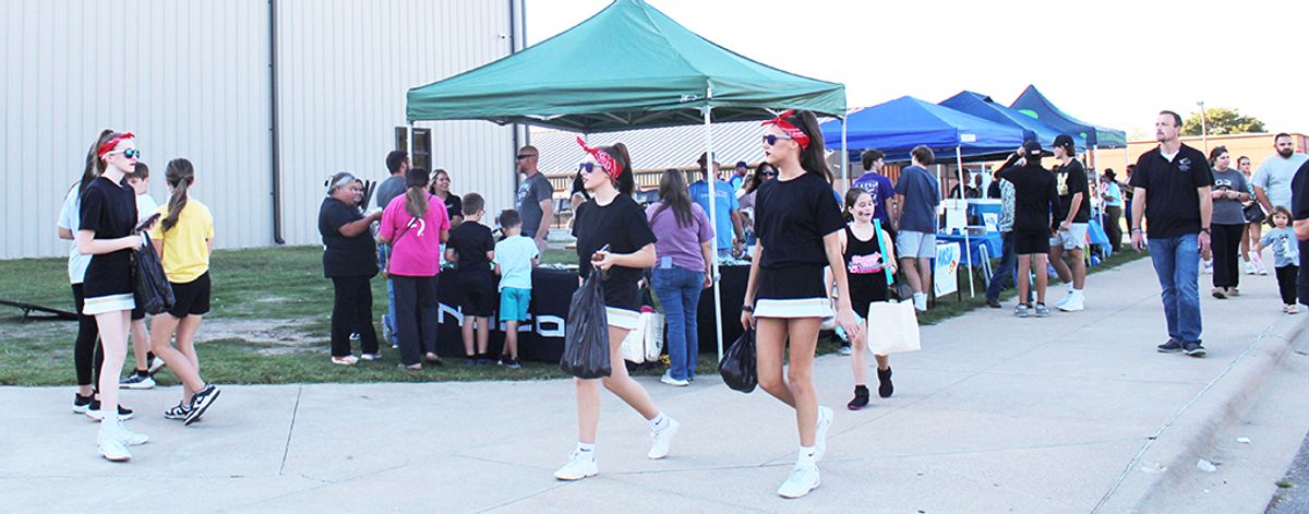 Manila holds third annual community tailgate party
