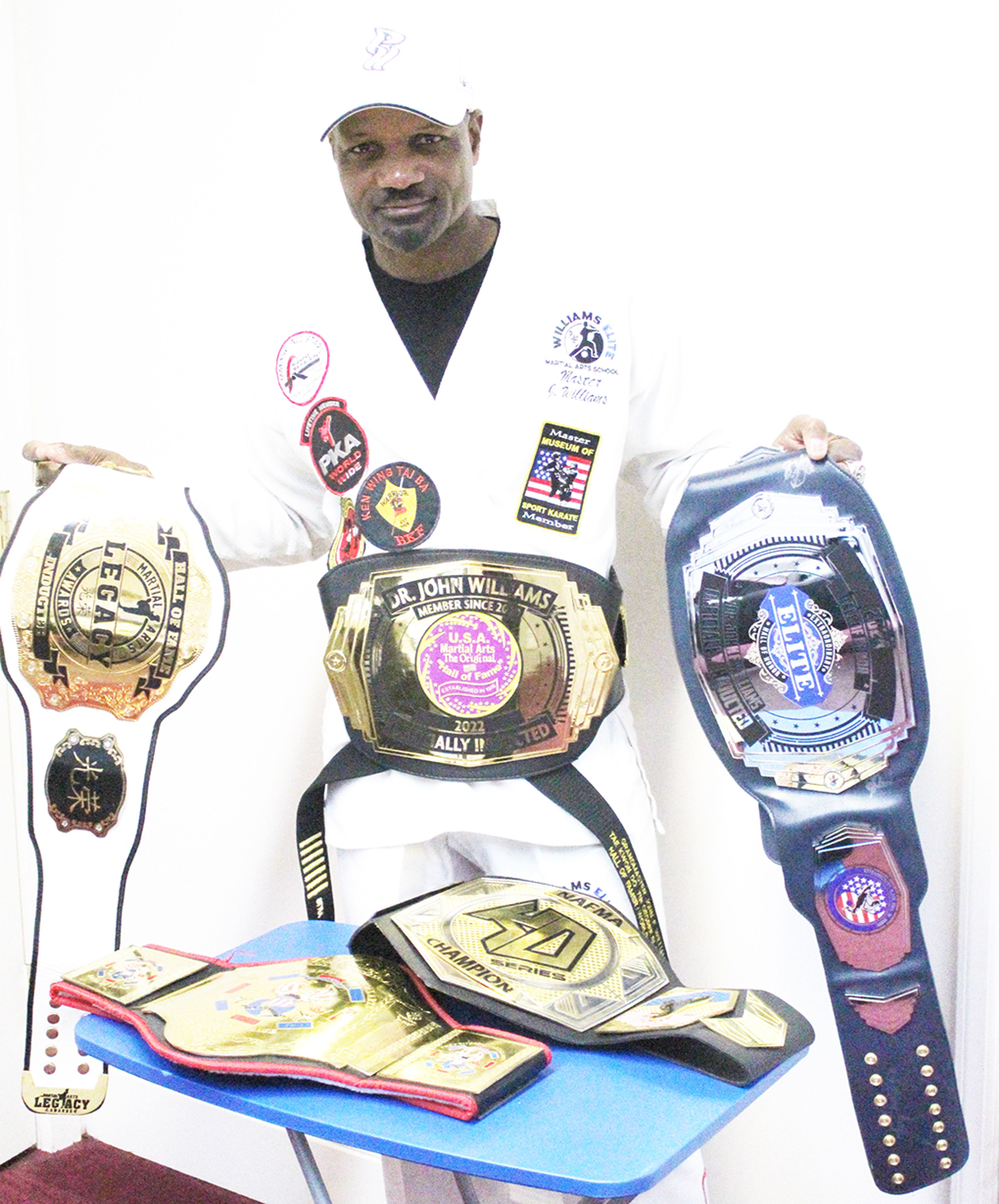 Dr. John Williams gives back after 45 years and 13 Hall of Fame induc..., image size:3840x4627