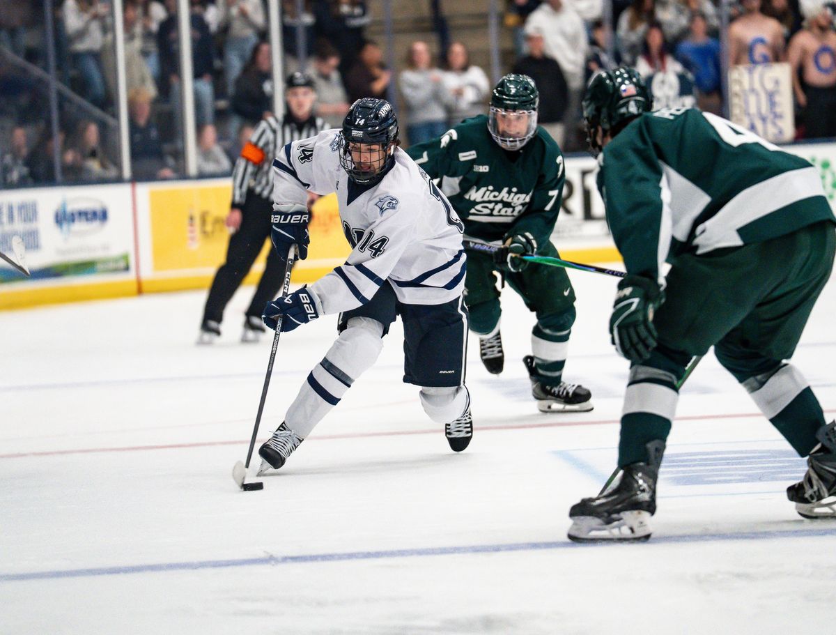 Improving UNH men's hockey team earns series split with high...