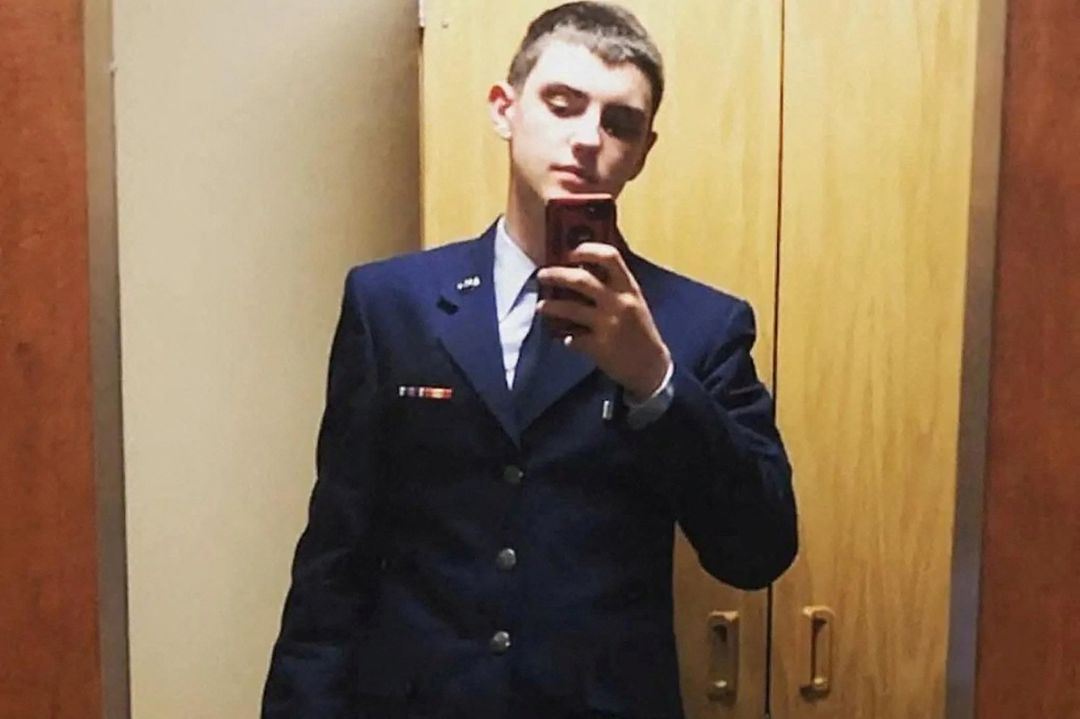 Us Military Rack Computer Jack Teixeira will plead guilty in massive leak of documents...