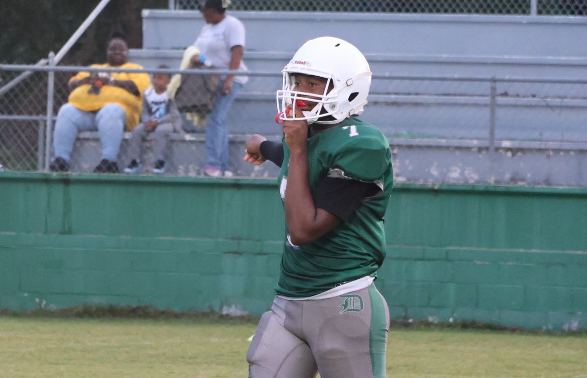 Hamilton's big night leads Dallas County to 2nd straight win