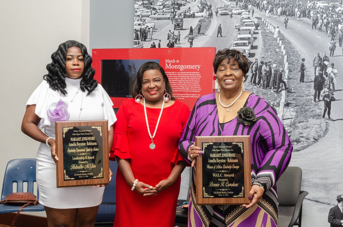 Delta Sigma Theta Alumnae Chapter honors two leaders