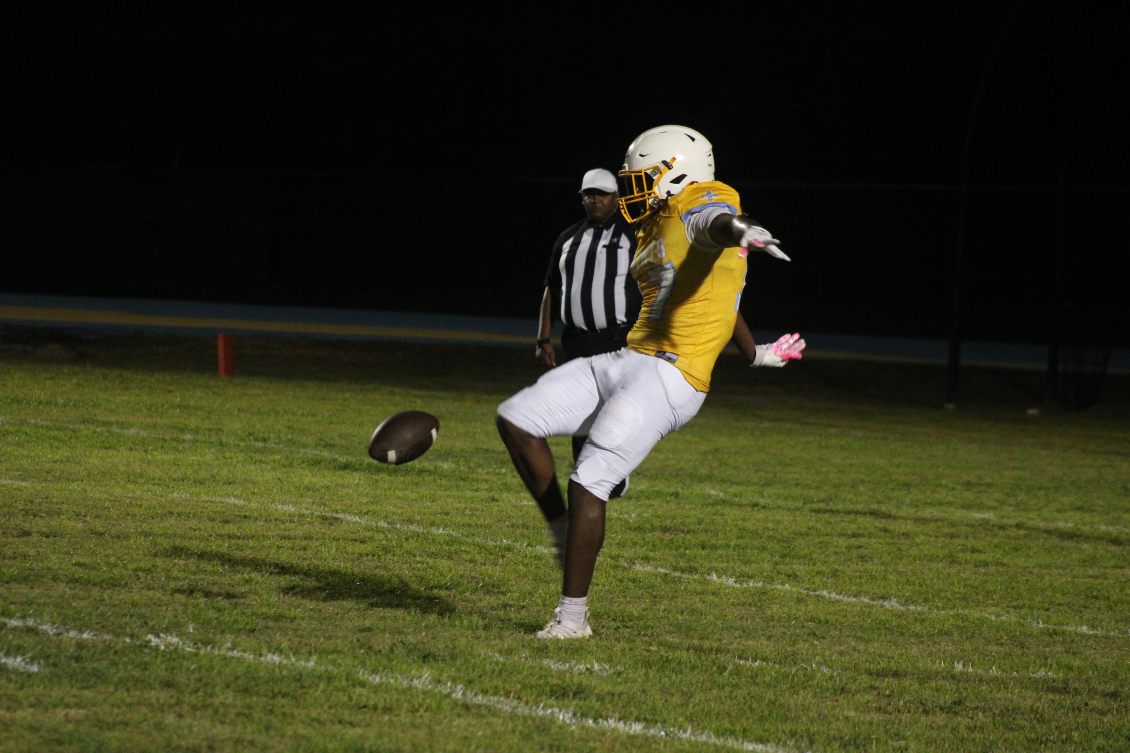 Selma pushed past Shelby County to extend their record to 5-0
