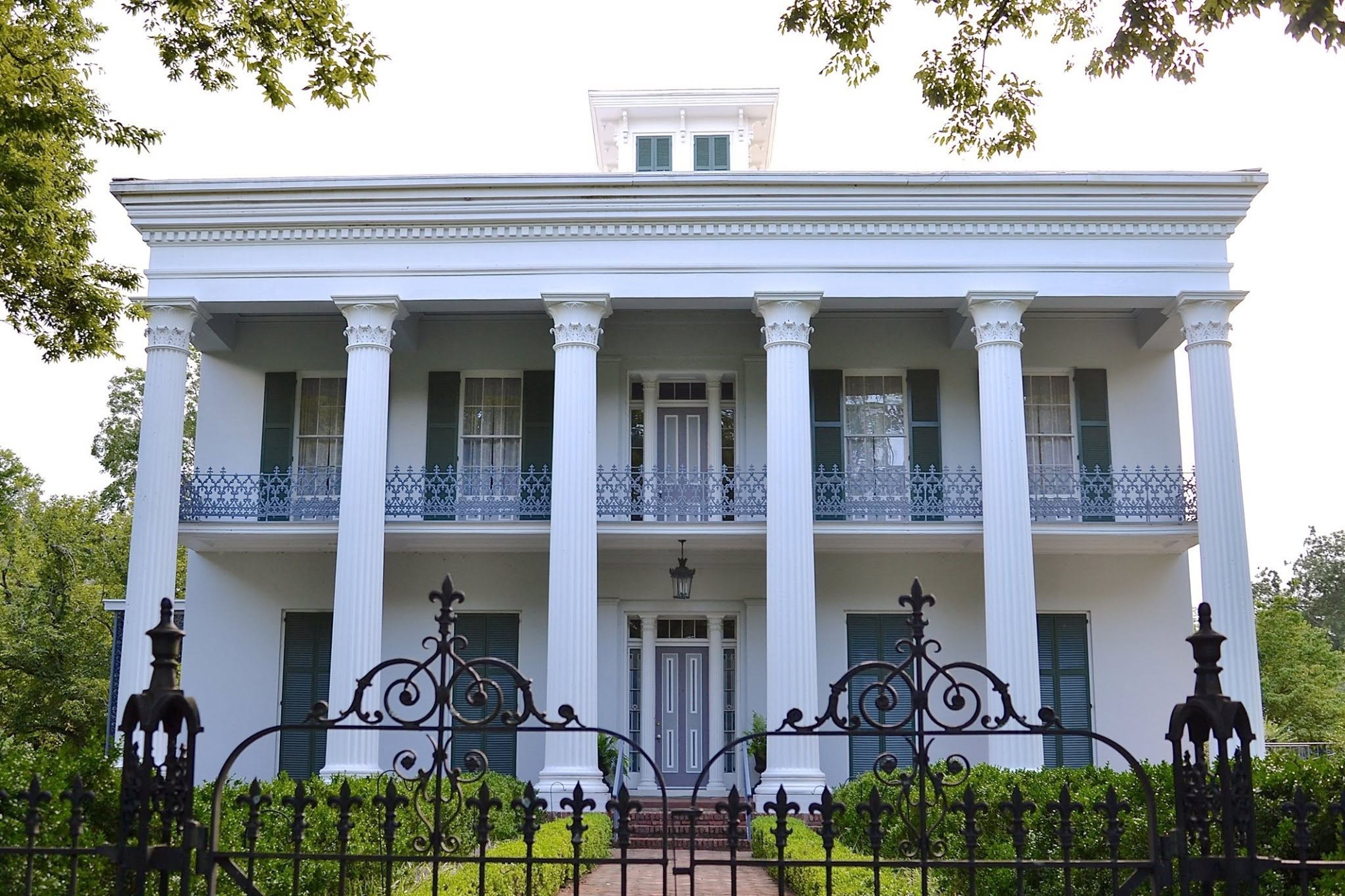 Sturdivant Hall’s BBQ on the Green set for Oct. 8 - home hero image