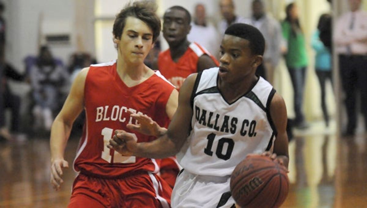 Keyonis Perry Dallas County opens season with dominating home win
