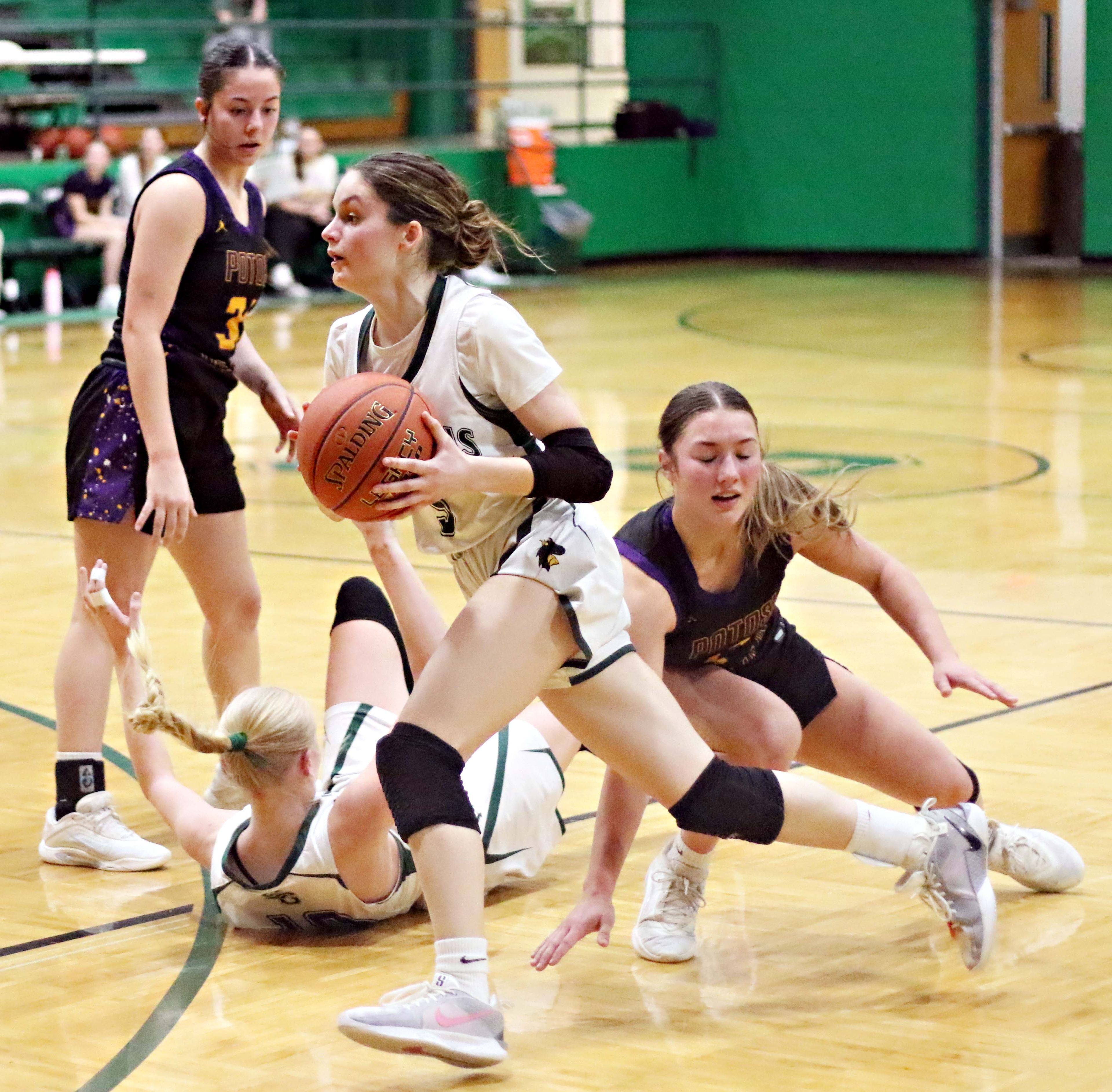 Potosi tops Lady Dragons 51-41 to claim another piece of MAAA Conference crown  