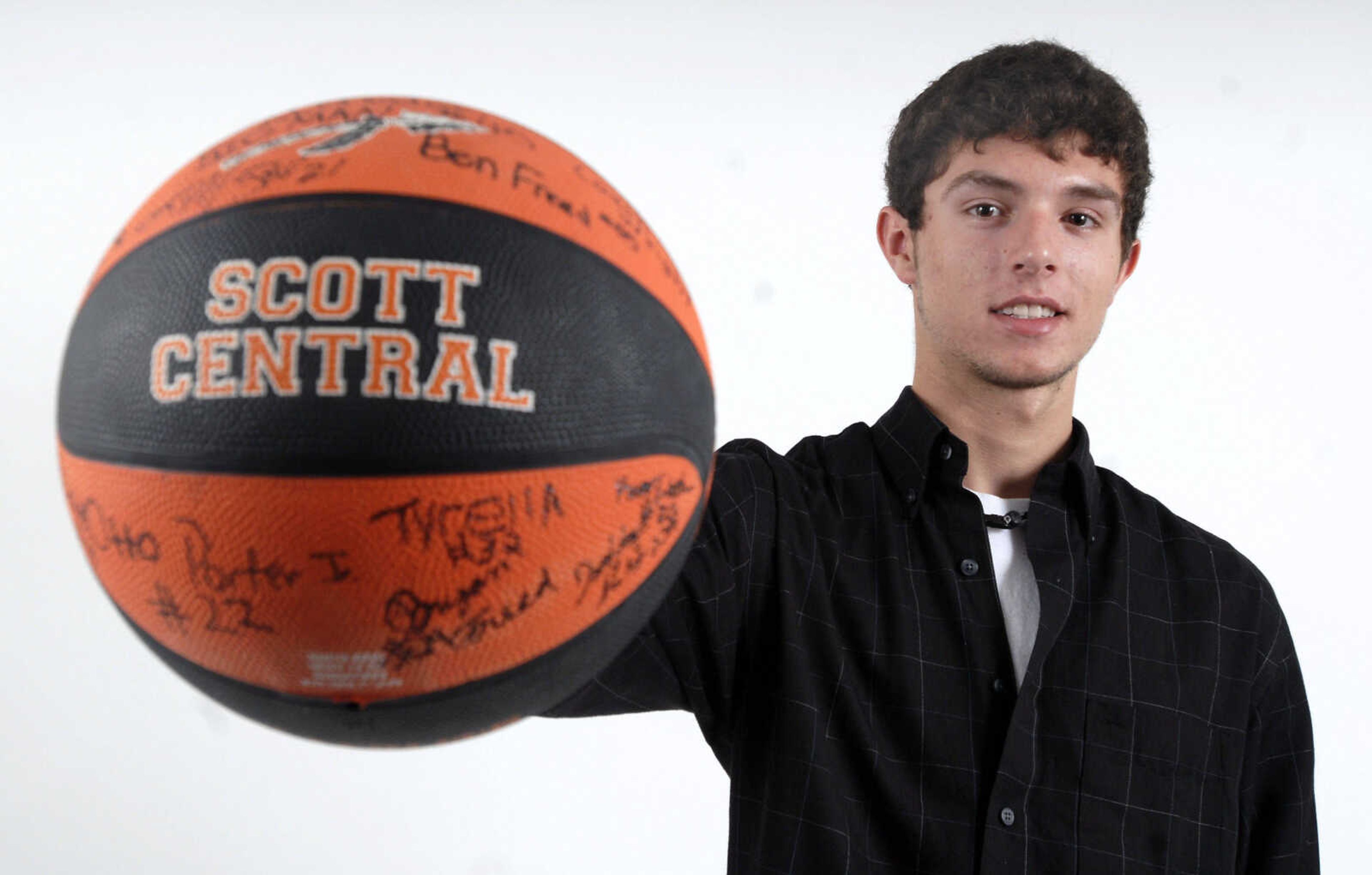 KRISTIN EBERTS ~ keberts@semissourian.com

Blake Pobst, 2011 Scott County Central High School valedictorian