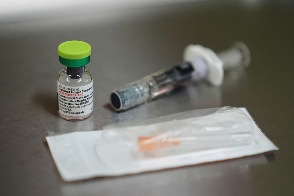 U.S. measles surge nears 2,000 cases as holiday travel increases