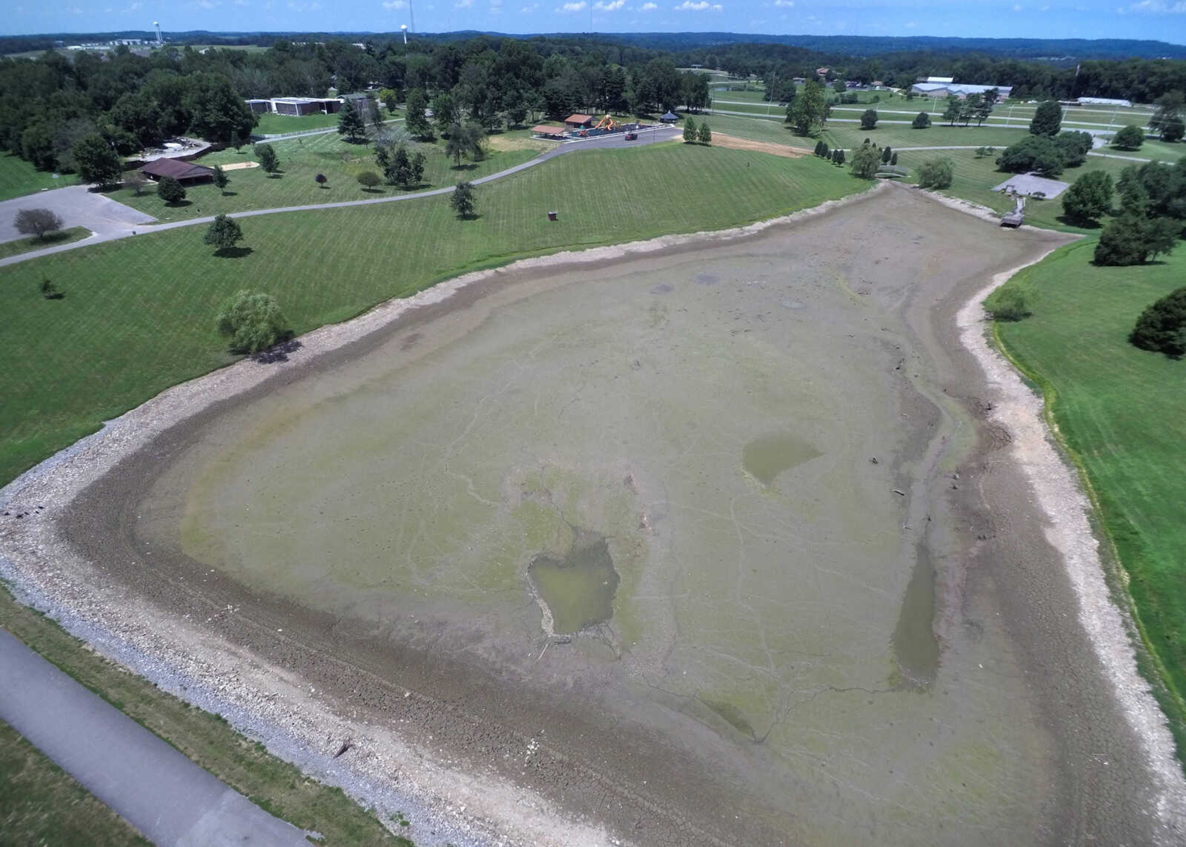 FRED LYNCH ~ flynch@semissourian.com
The drained lake is seen Wednesday, July 18, 2018 at Cape County Park South.