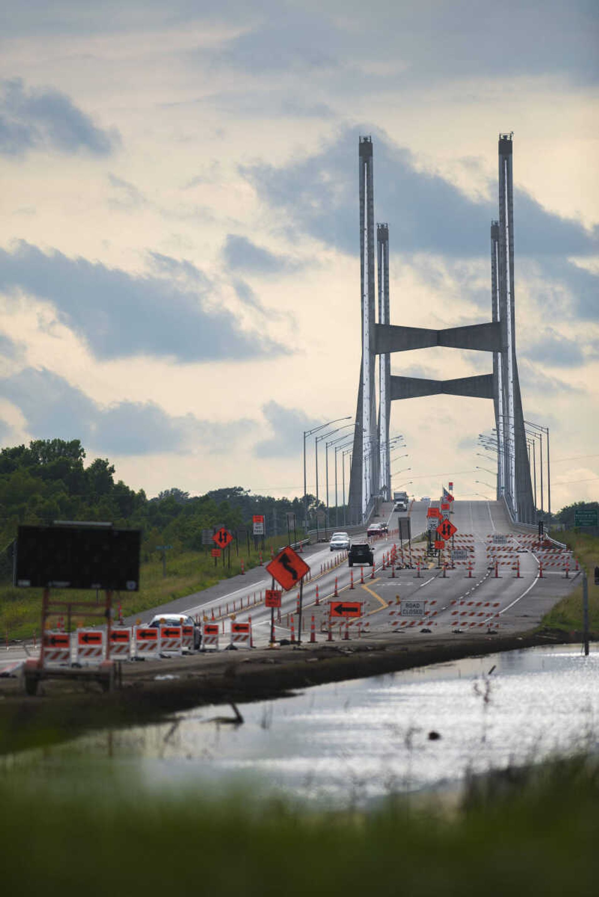 Motorists cross over the Bill Emerson Memorial Bridge on Monday into East Cape Girardeau, Illinois.