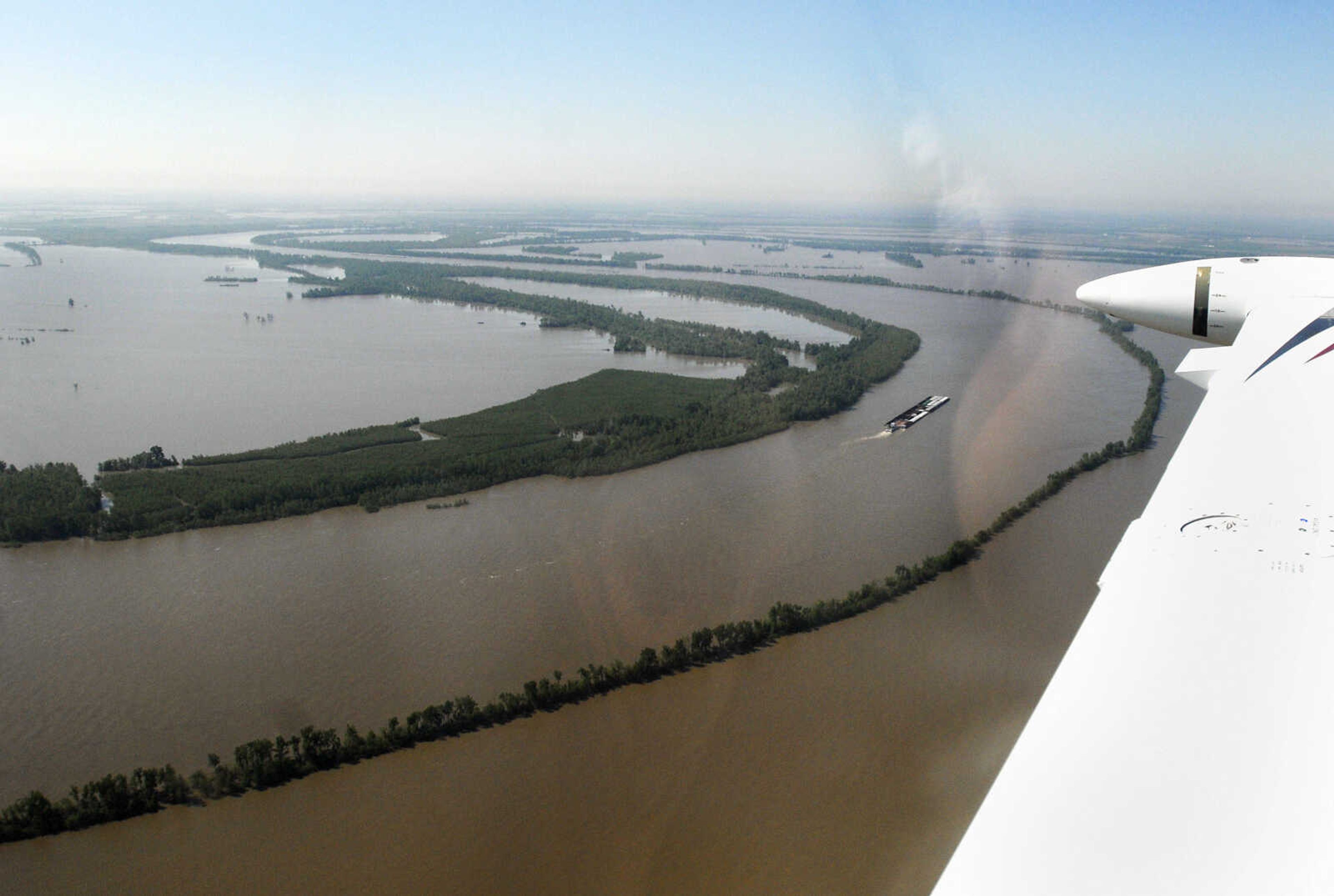 KRISTIN EBERTS ~ keberts@semissourian.com

Floodwater fills the fields inside the Mississippi river-bend northwest of Cairo on Thursday, April 28, 2011.