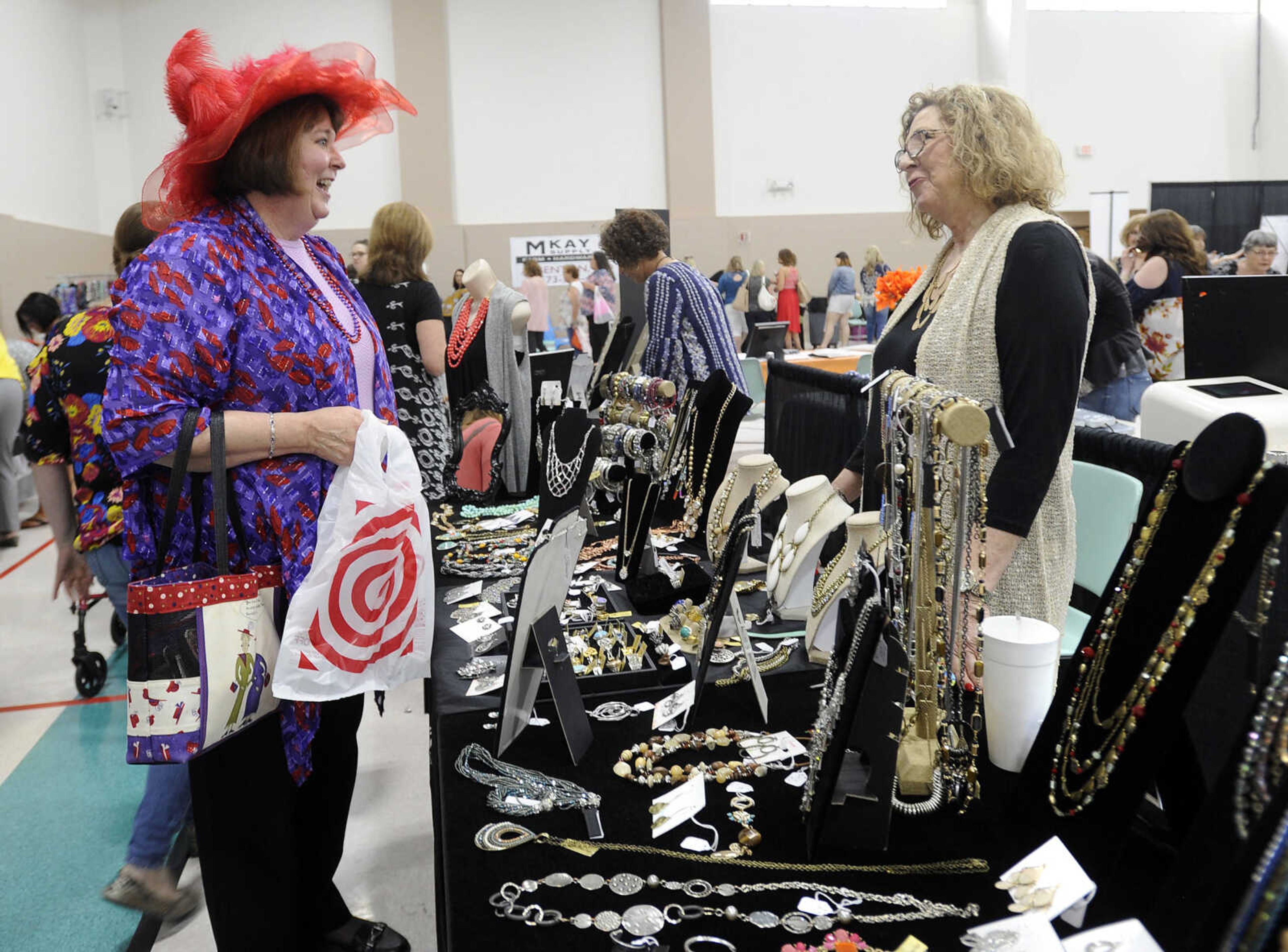 FRED LYNCH ~ flynch@semissourian.com
Betty Brooks, left, talks with Mary Medlock on Thursday, May 10, 2018 at the Flourish Ladies Night Out at the Osage Centre.