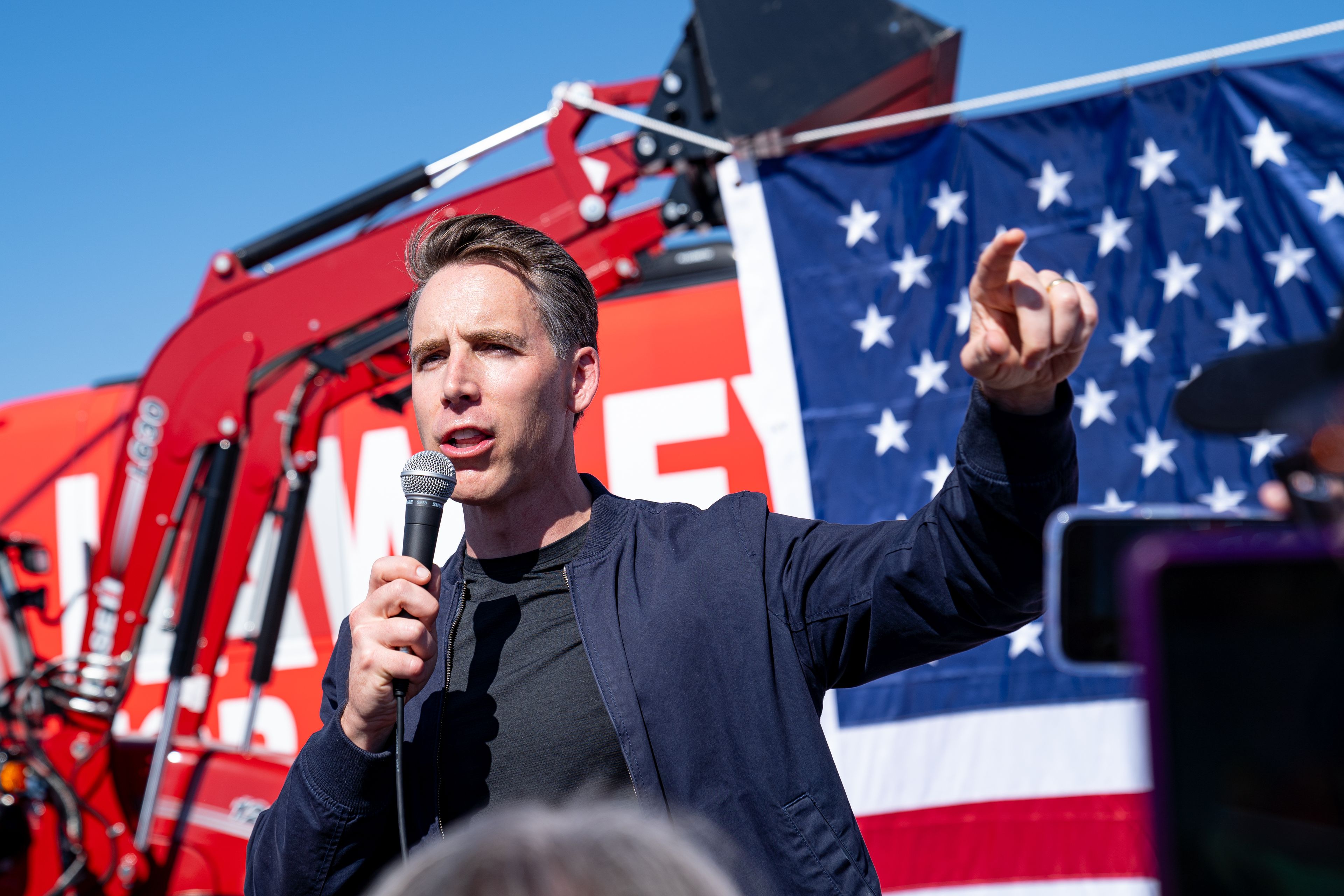 U.S. Senator Hawley makes campaign stop in Cape Girardeau