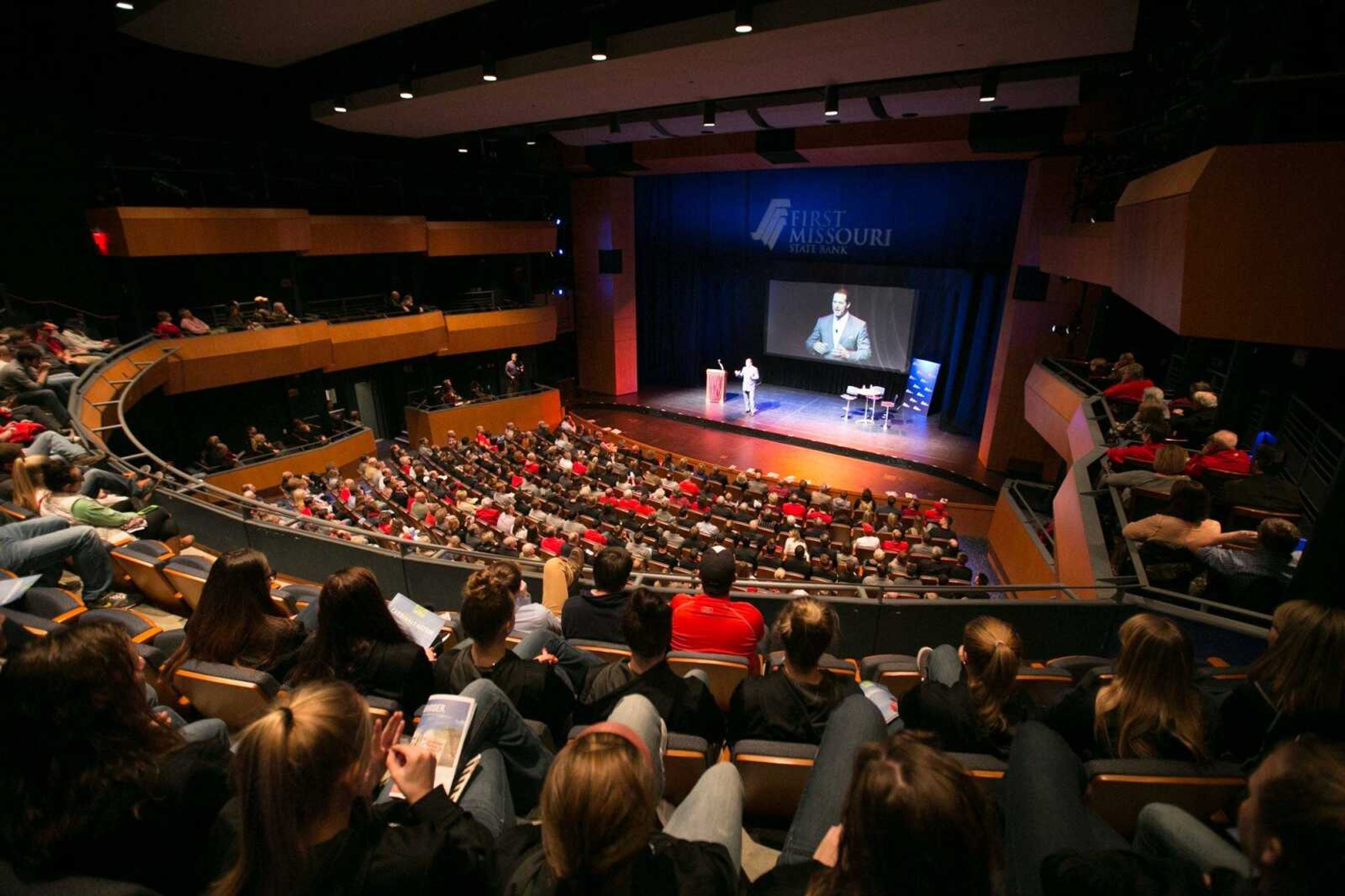 Cardinals manager Mike Matheny speaks during  The State of Cardinals Nation,  presented by First Missouri State Bank Wednesday, Dec. 2, 2015 at the Southeast Missouri State University s  River Campus. (Glenn Landberg)