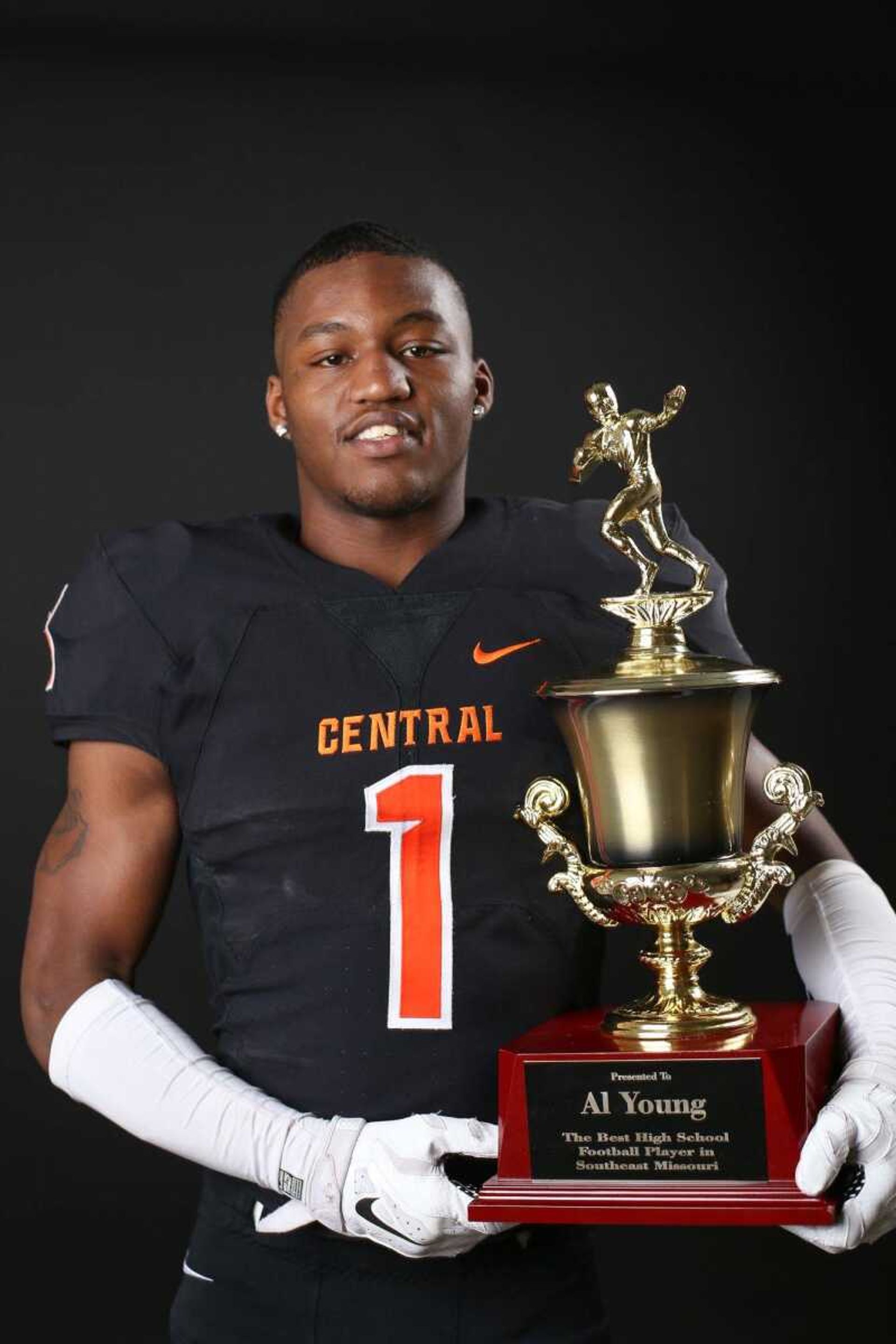 2015 All-Missourian Football - Al Young - Cape Central High School