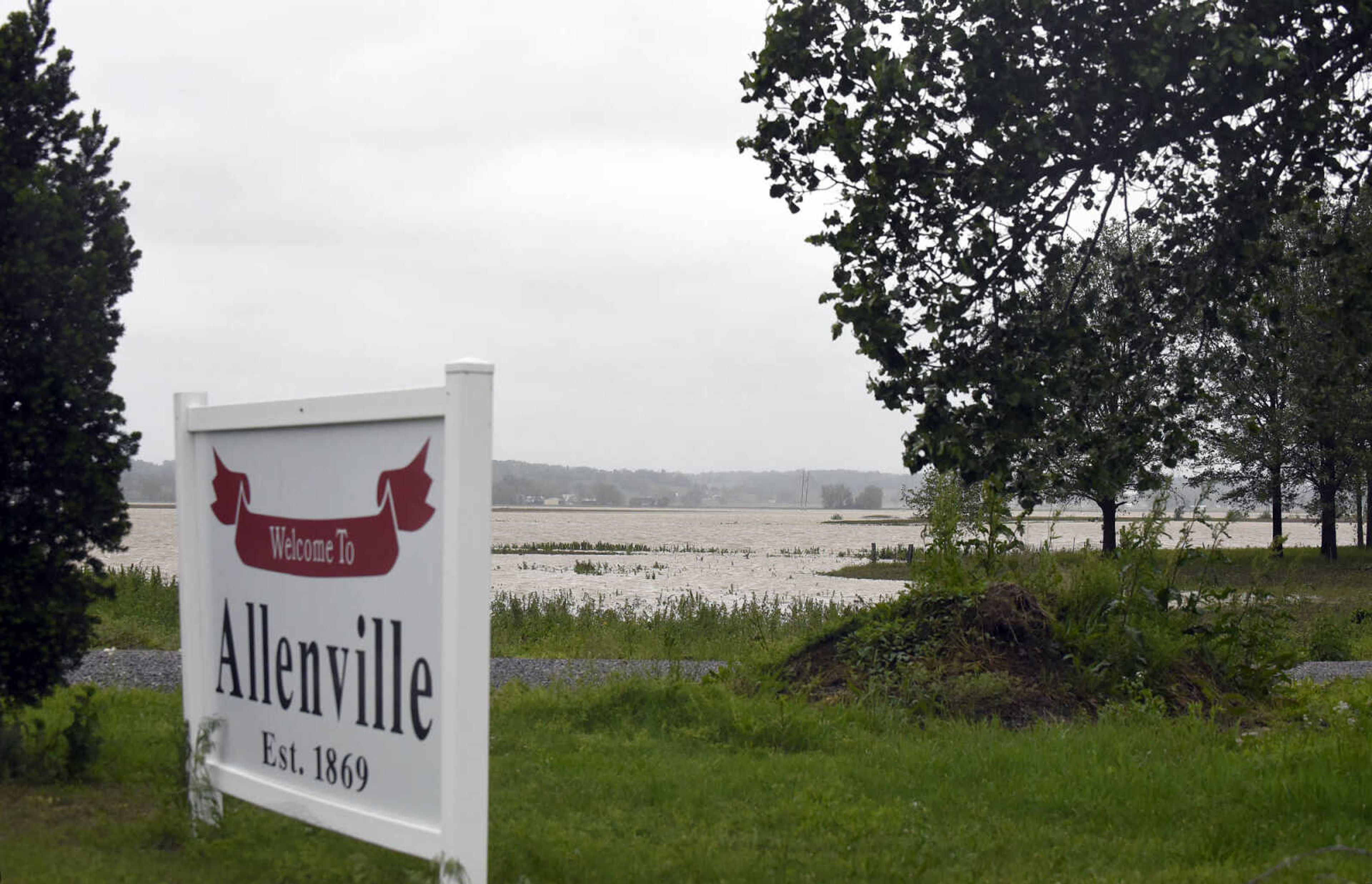 Floodwater creeps closer to homes along Cape Girardeau County Road 238 on Thursday, May 4, 2017, in Allenville, Missouri.