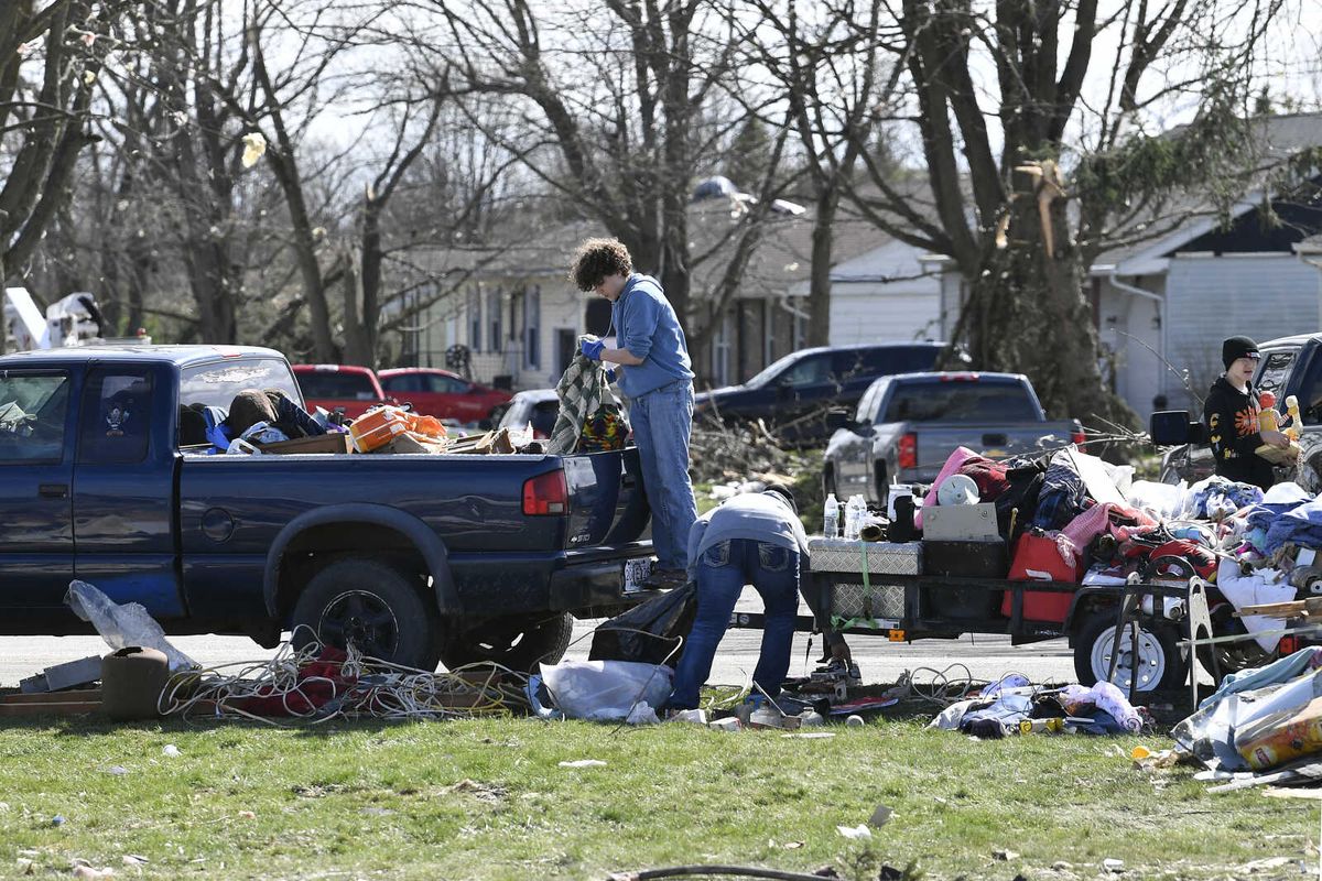 Tornadoes kill 3 and leave trails of destruction in the cent...