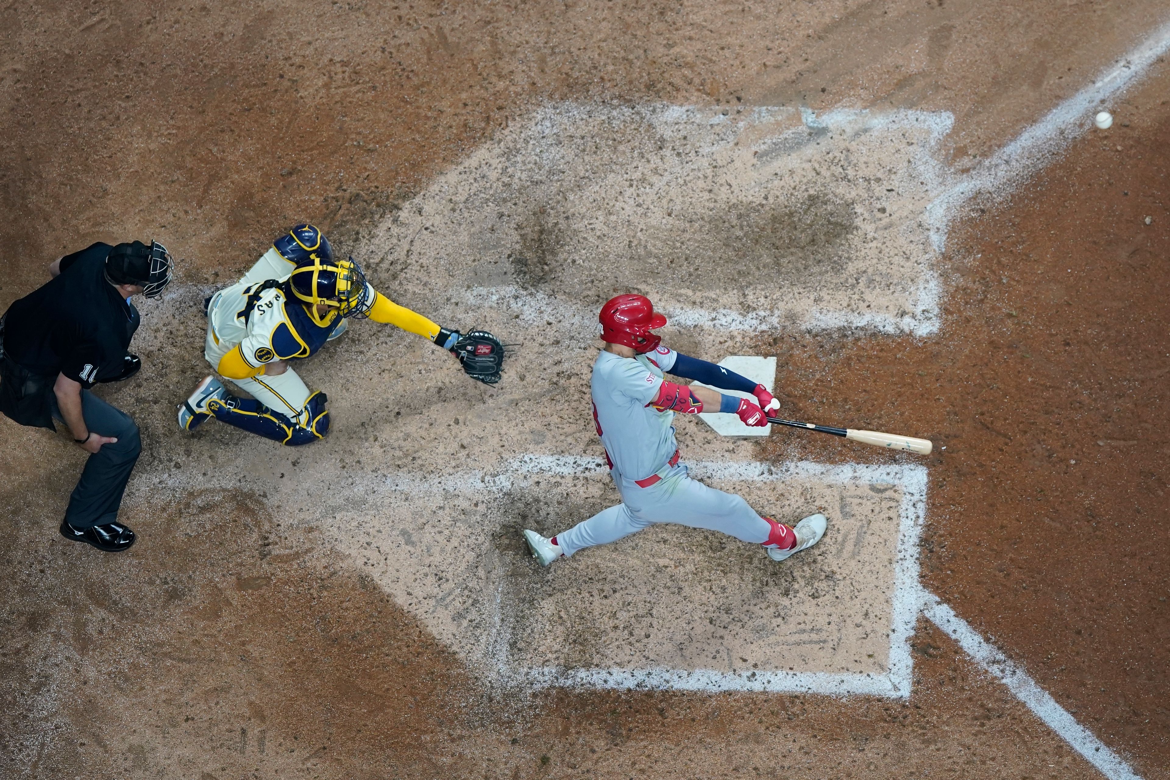 St. Louis Cardinals' Michael Siani hits a two-run scoring single during the 12th inning of a baseball game against the Milwaukee Brewers Tuesday, Sept. 3, 2024, in Milwaukee. (AP Photo/Morry Gash)