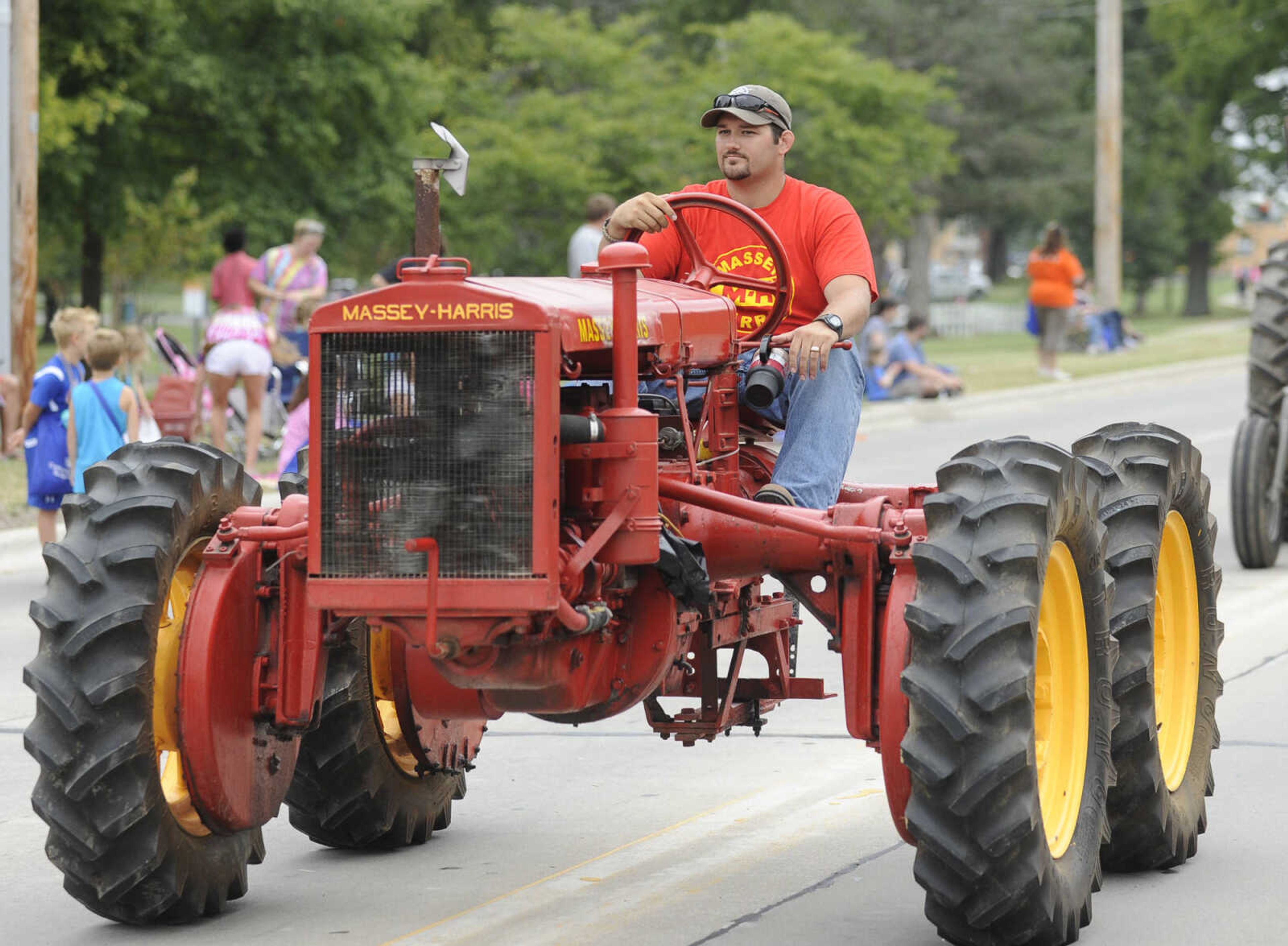 GLENN LANDBERG ~ glandberg@semissourian.com

The SEMO District Fair Parade heads down Broadway after starting in Capaha Park Saturday morning, Sept. 6, 2014, in Cape Girardeau. The parade ended at Arena Park where the 159th annual SEMO District Fair is being held.