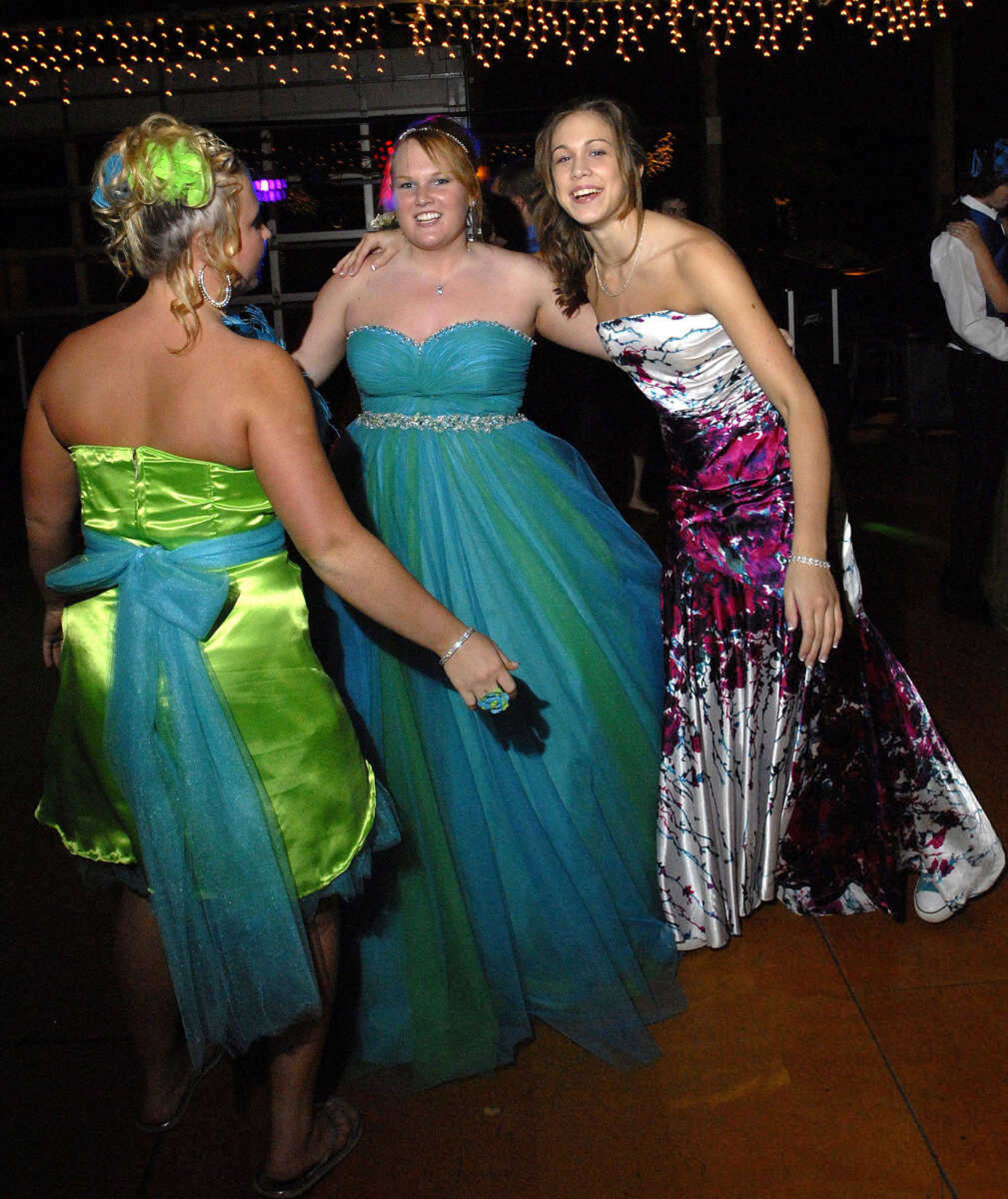 LAURA SIMON~lsimon@semissourian.com
Meadow Heights' prom "A Night to Remember" was held Saturday, April 30, 2011 at Deerfield Lodge.