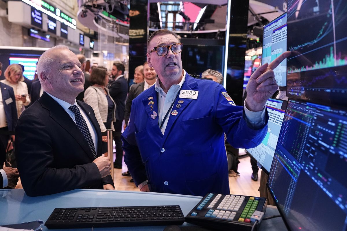Wall Street points to another day of losses, led by an ongoi...