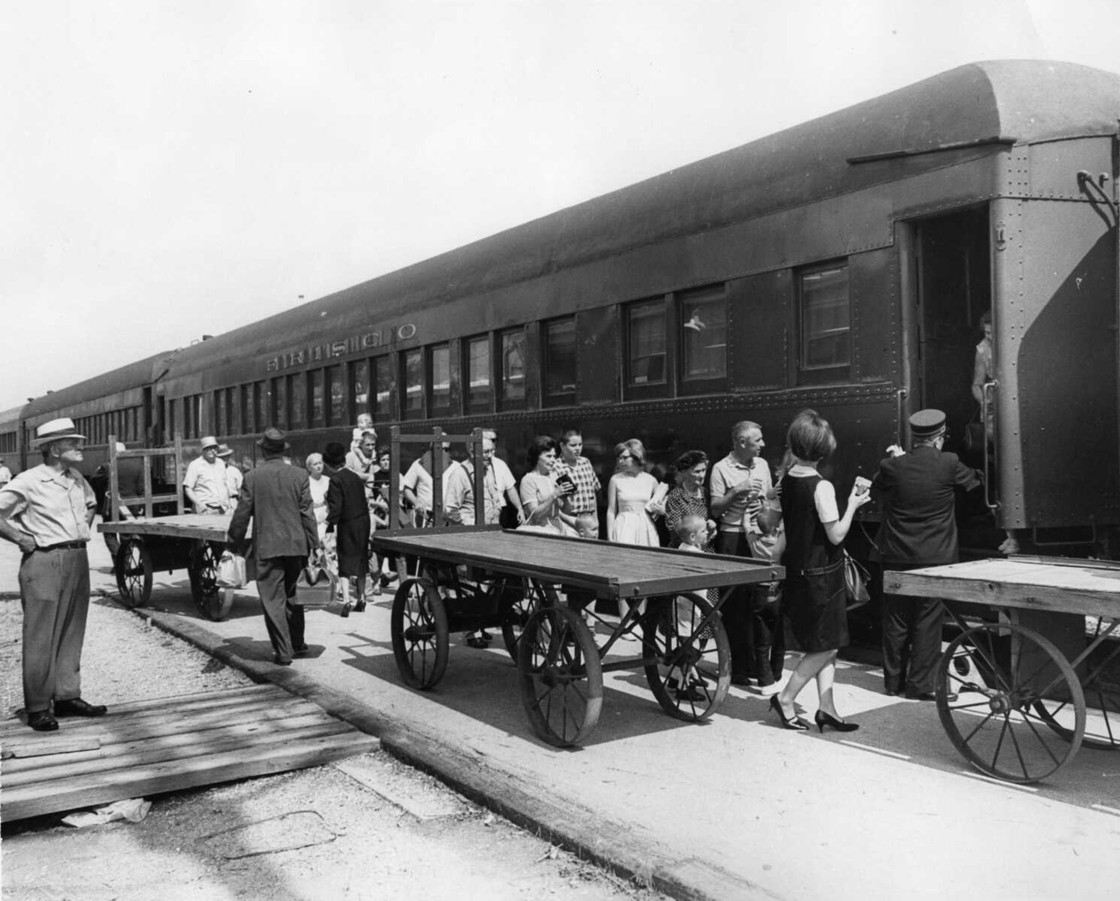 Passengers boarded the last southbound Frisco passenger train at Cape Girardeau on Sept. 17, 1965. (Missourian archives)