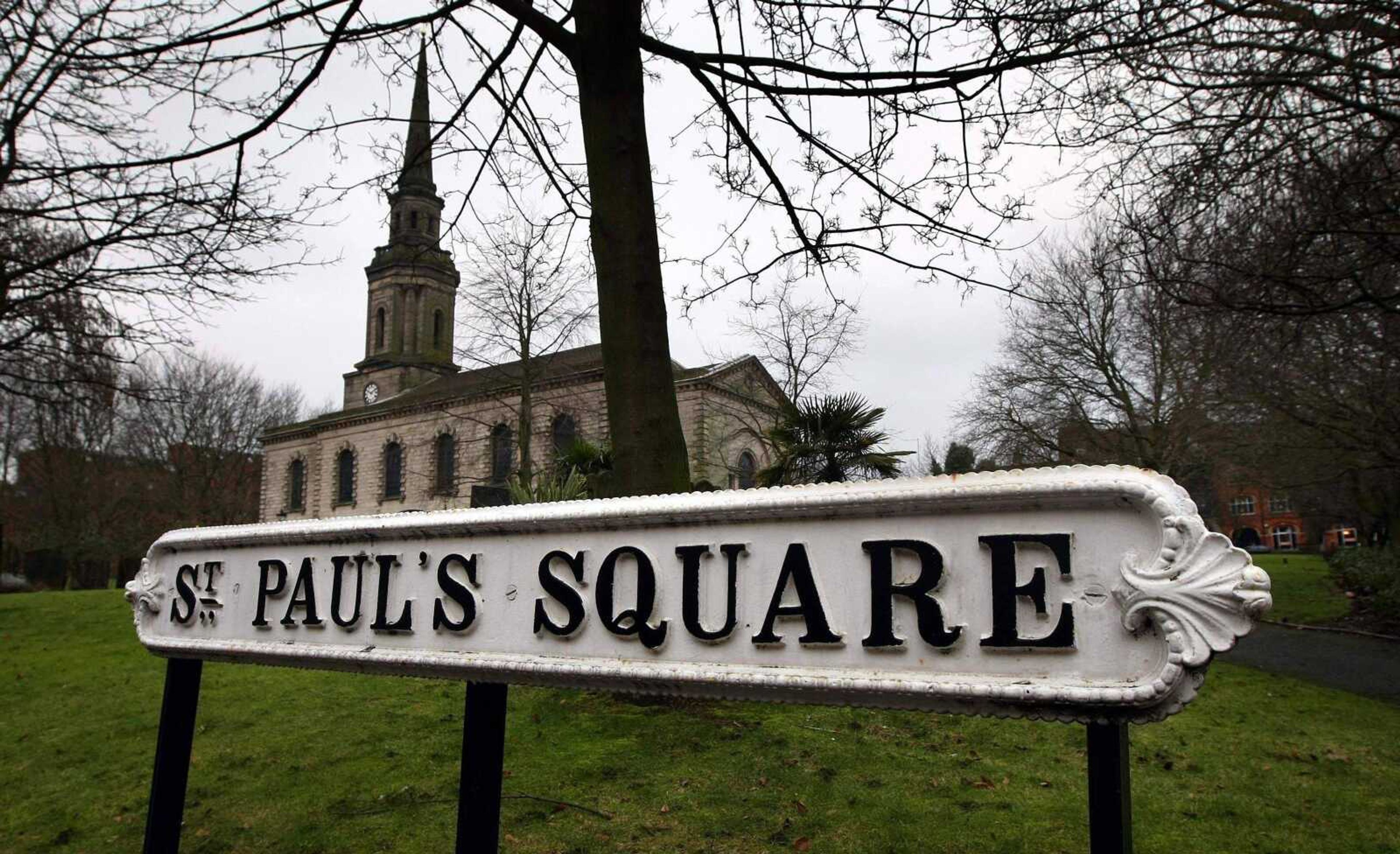 A street sign naming St. Paul's Square with an apostrophe is seen in Birmingham, England, Thursday Jan. 29, 2009. An English local government has decided to stop using apostrophes in its street signs, saying they are confusing, old fashioned and interfere with modern GPS systems. Britain's self appointed guardians of the English language are outraged. (AP Photo/David Jones)