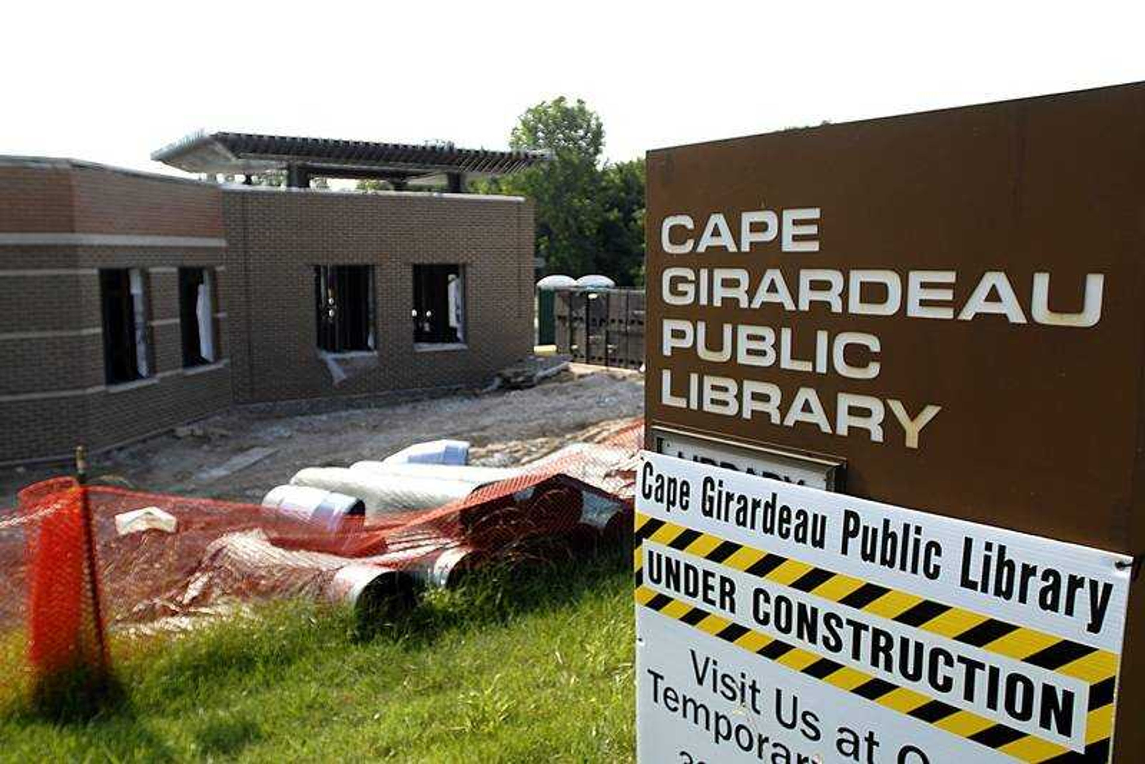 Construction continued Wednesday at the Cape Girardeau Public Library. A wet spring has cost 34 working days on the project.

AARON EISENHAUER 
aeisenhauer@
semissourian.com