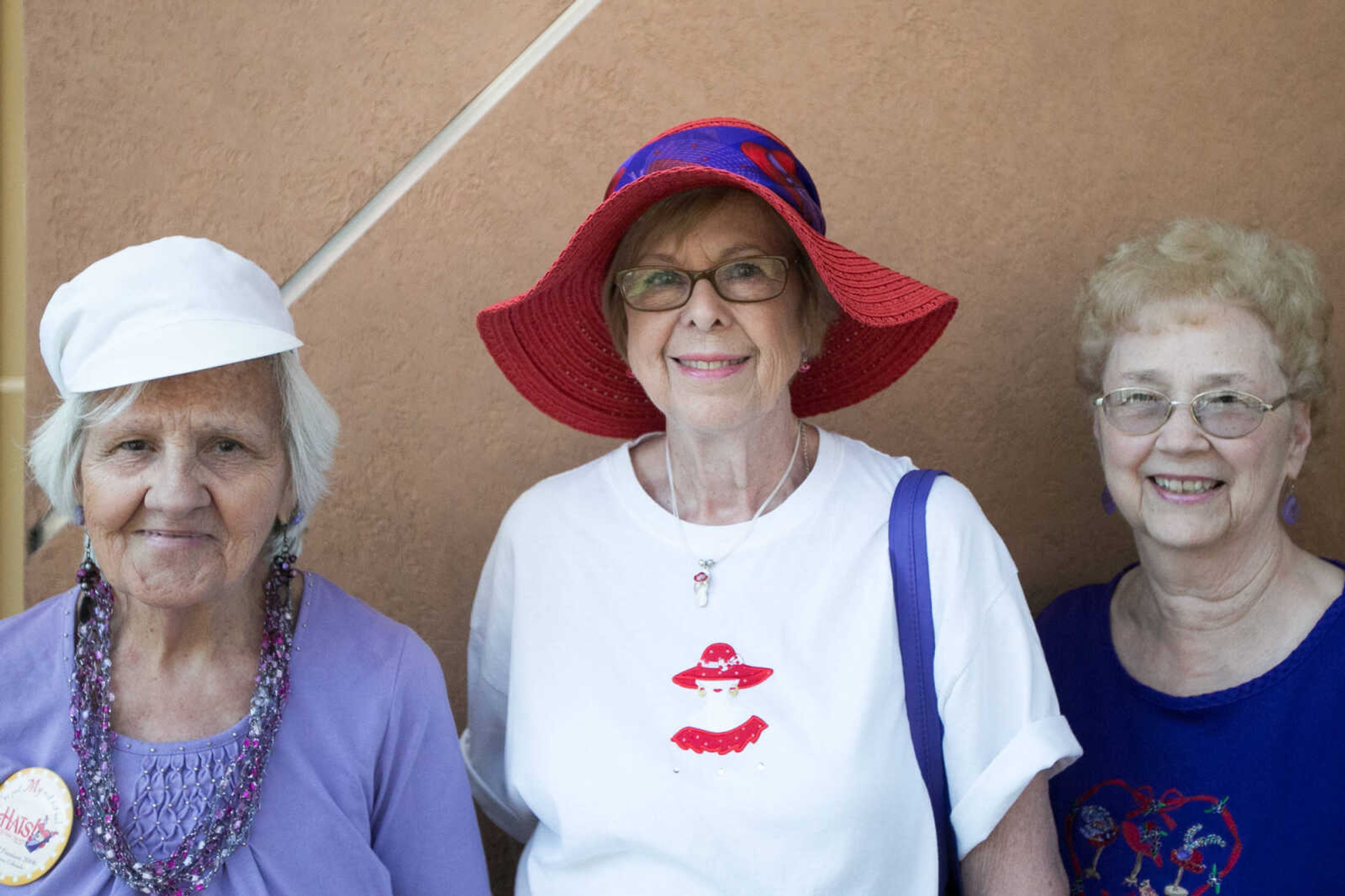 GLENN LANDBERG ~ glandberg@semissourian.com

Theresa Pratz, left, Wilma Cofer and Dee Thomlison pose for a photo Saturday, June 18, 2016 at the River Campus Summer Arts Festival.