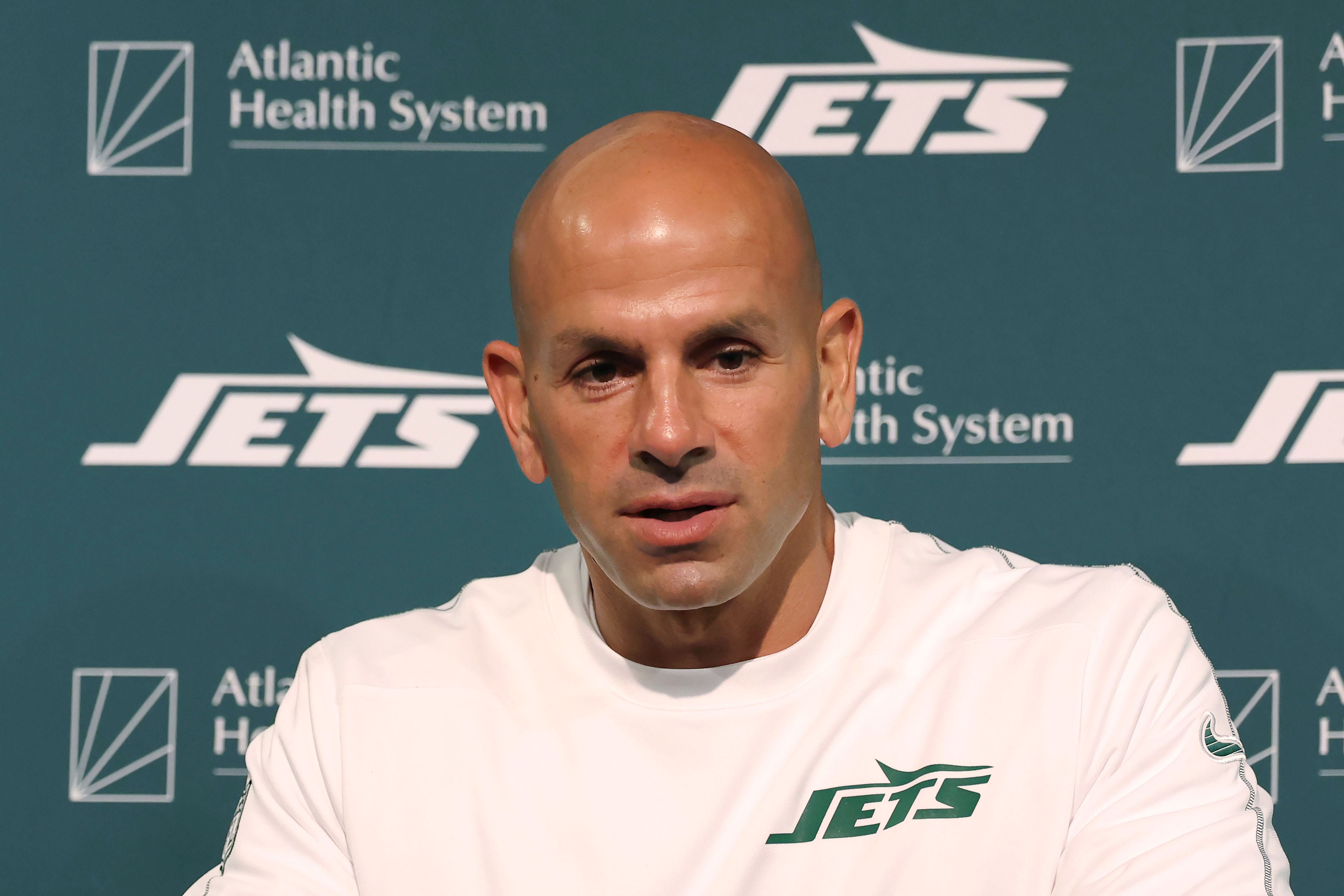 Jets fire coach Robert Saleh after a 2-3 start to the season, AP source says