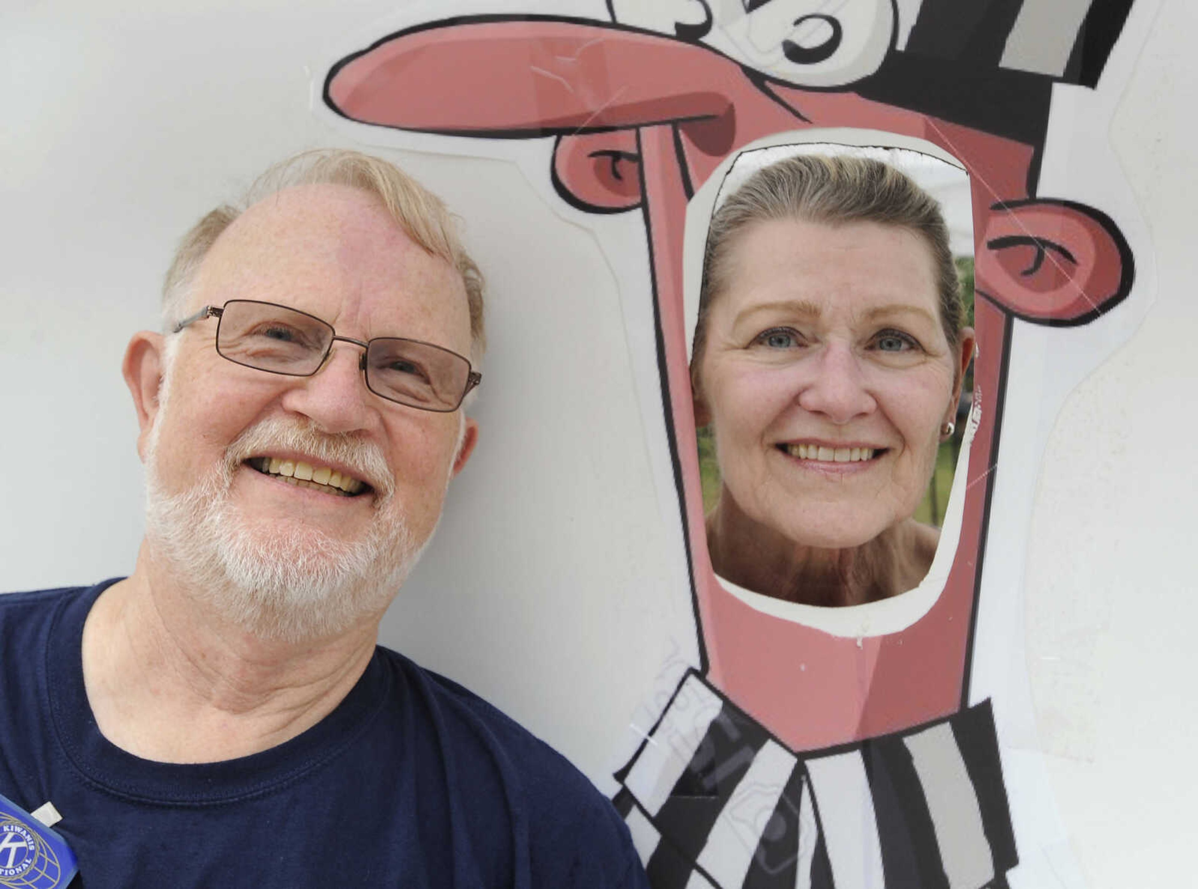 FRED LYNCH ~ flynch@semissourian.com
Roger Jesperson and Wanda Duncan with the Jackson Kiwanis Club pose for a photo Wednesday, July 26, 2017 at Homecomers in Jackson.